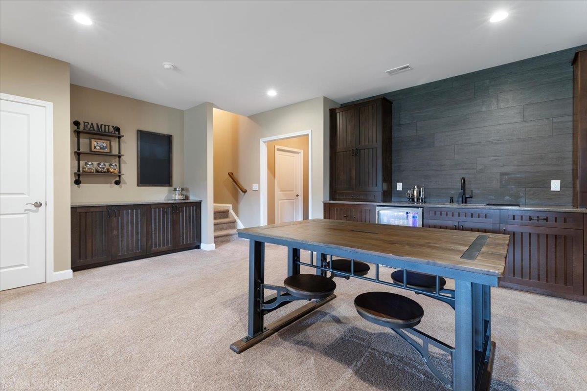 6436 TEETH OF THE DOG Drive