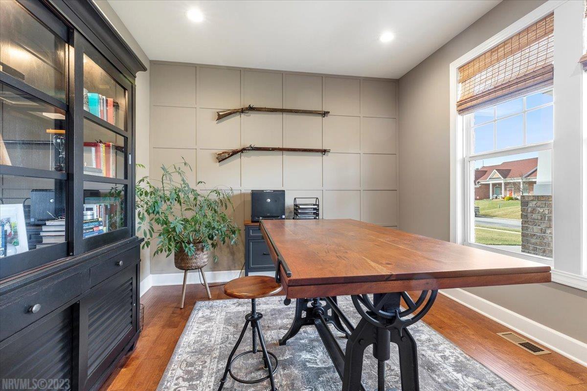 6436 TEETH OF THE DOG Drive