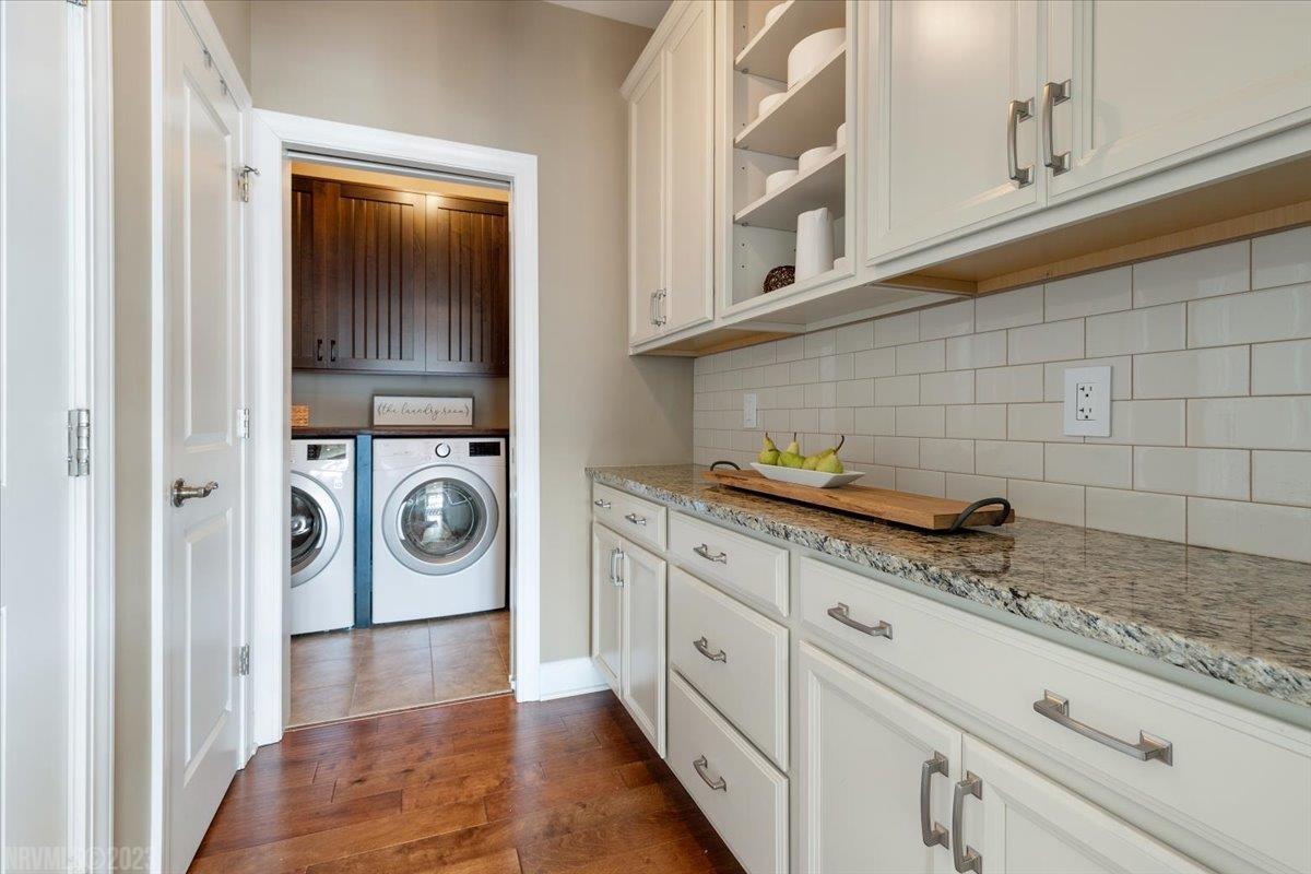 6436 TEETH OF THE DOG Drive