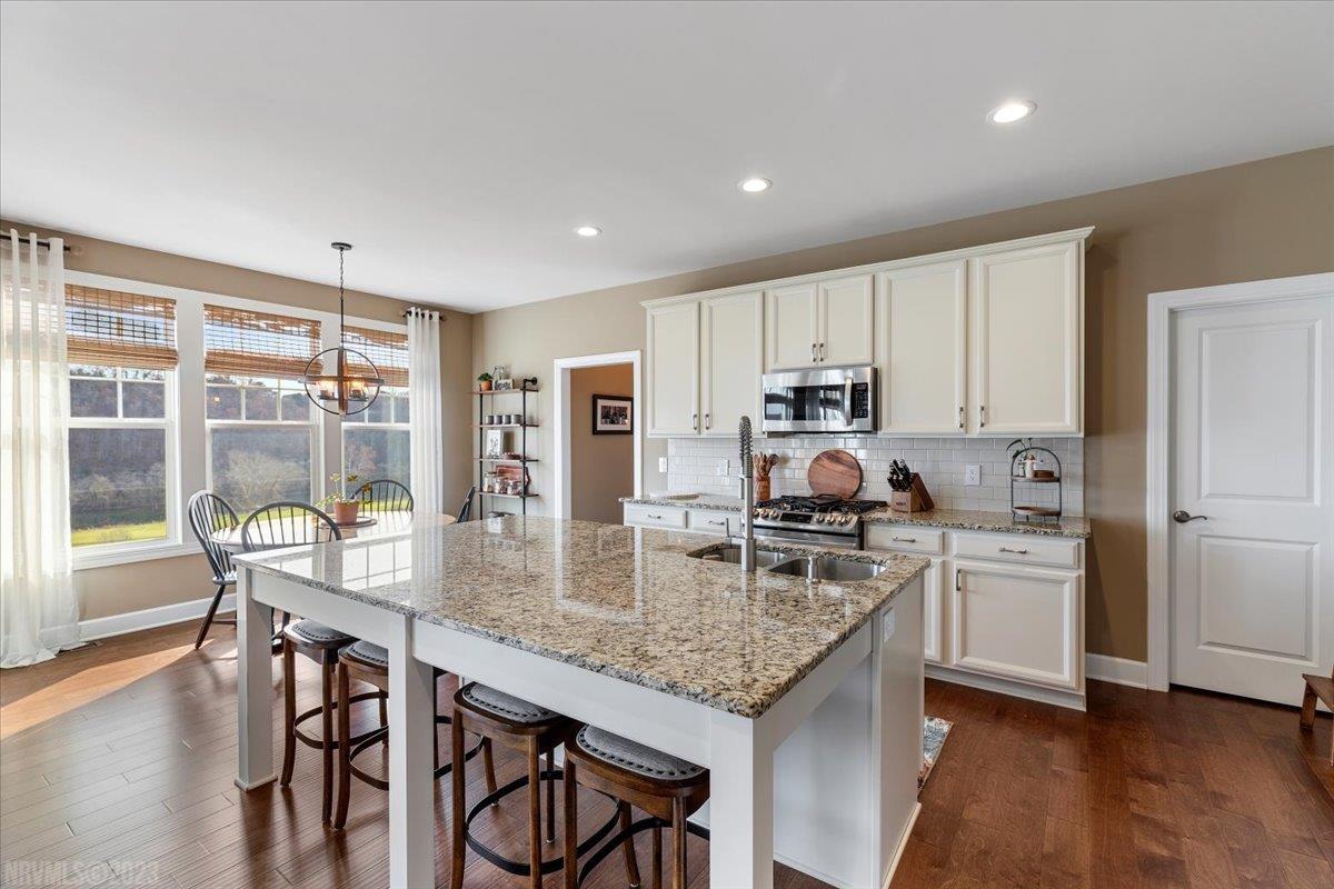 6436 TEETH OF THE DOG Drive