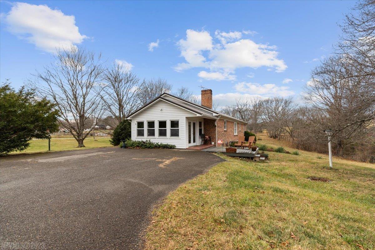 2270 MOUNT TABOR Road