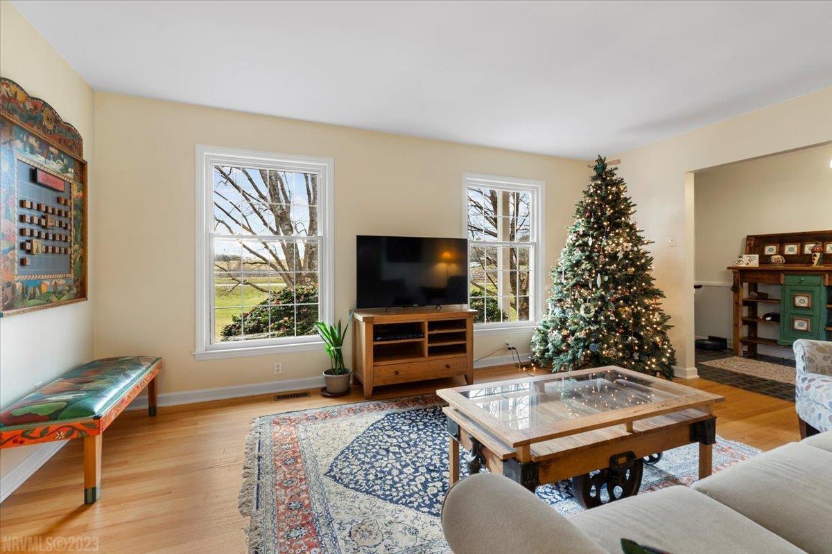 2270 MOUNT TABOR Road