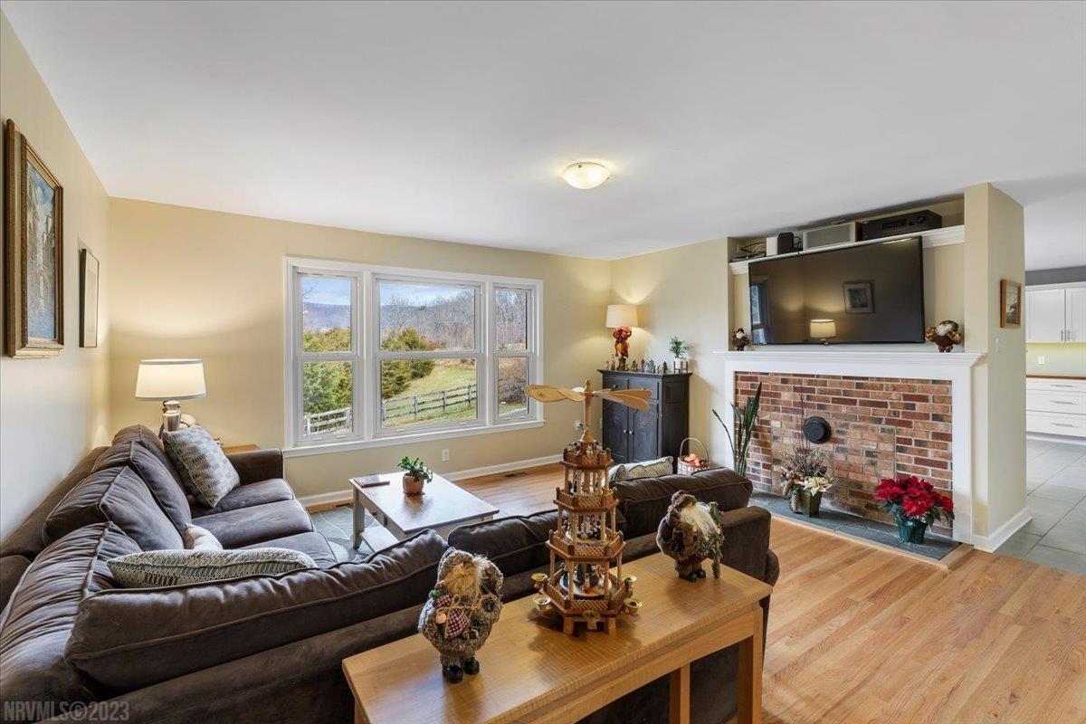 2270 MOUNT TABOR Road