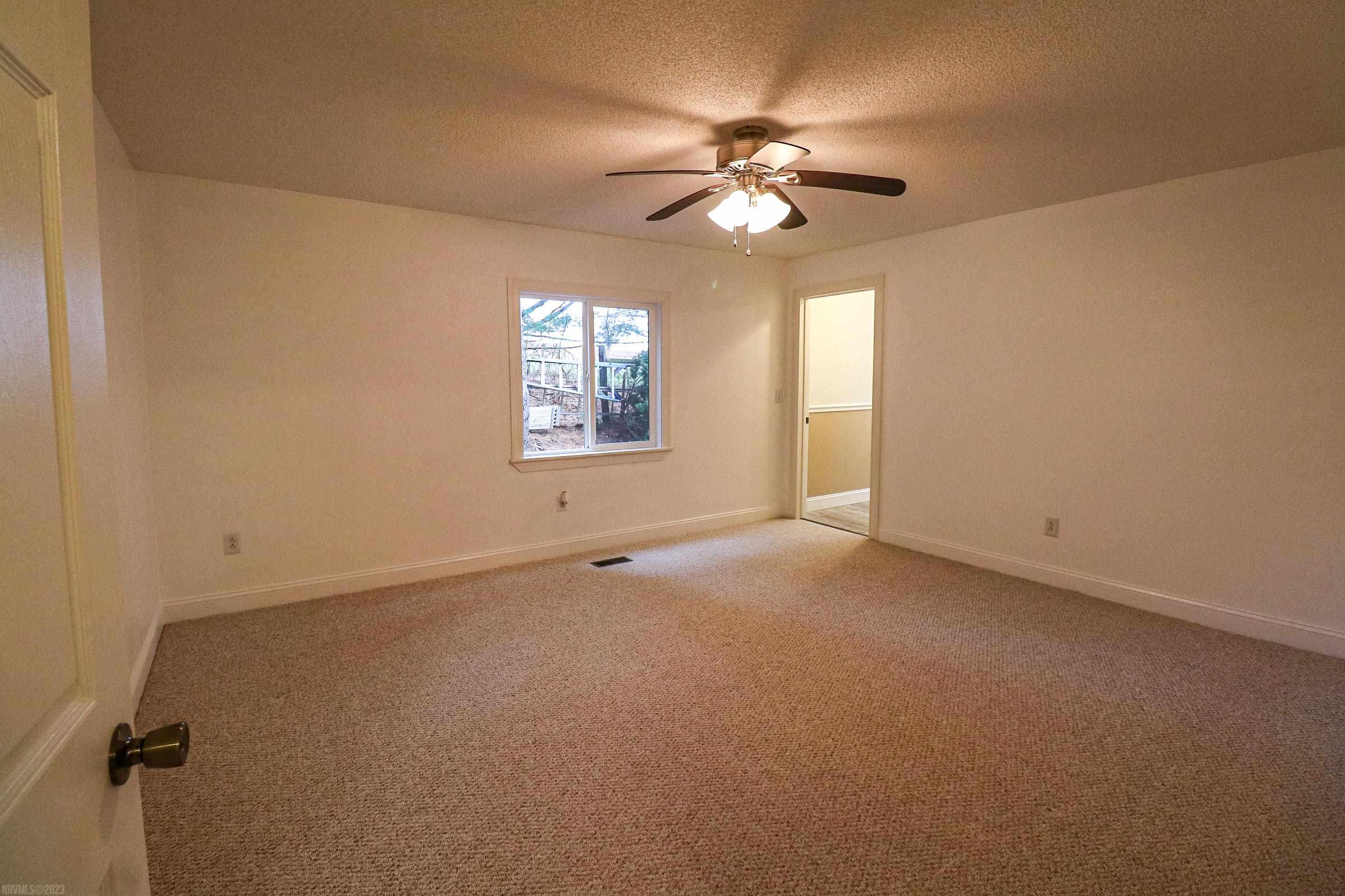 5277 Grandview Drive