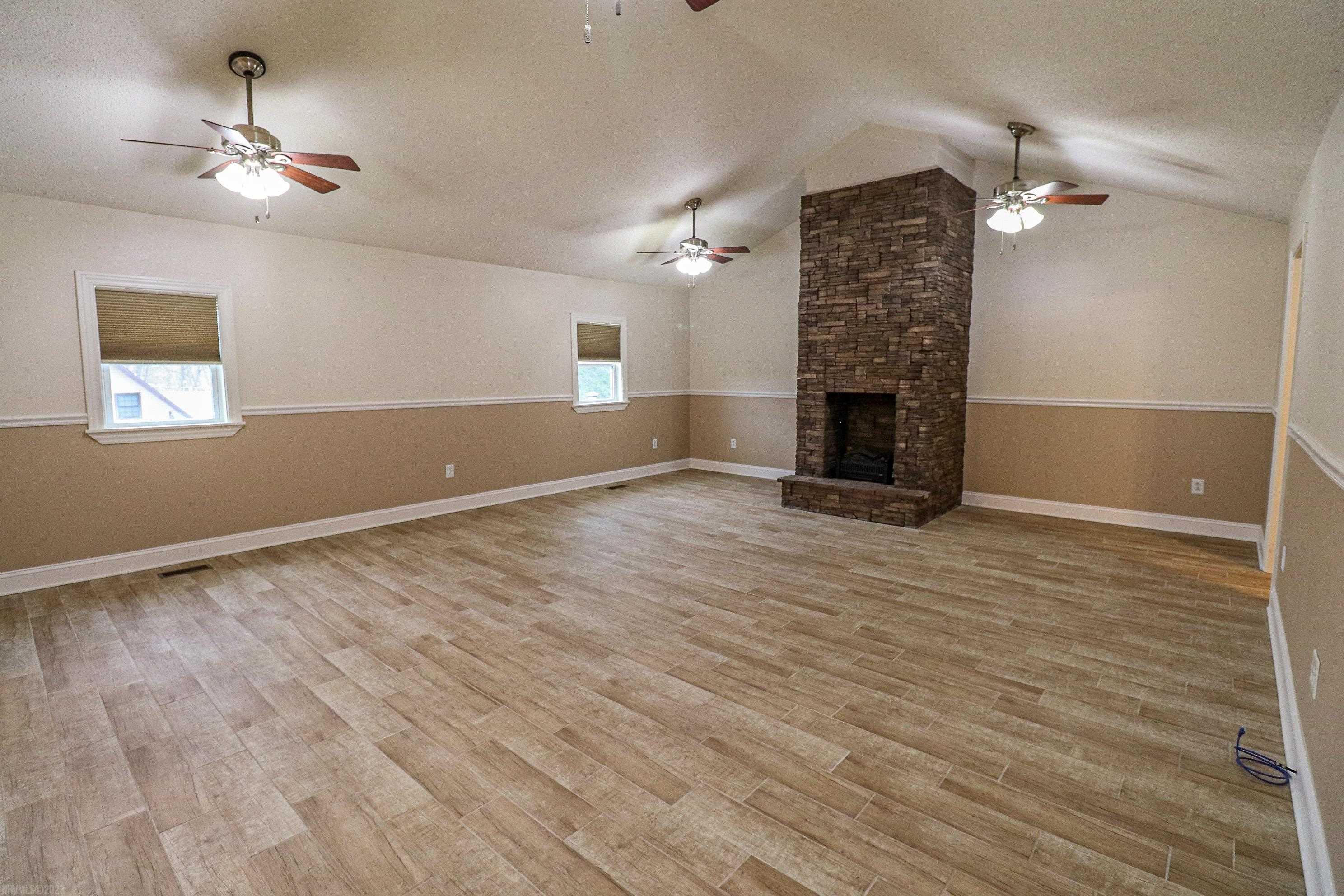 5277 Grandview Drive