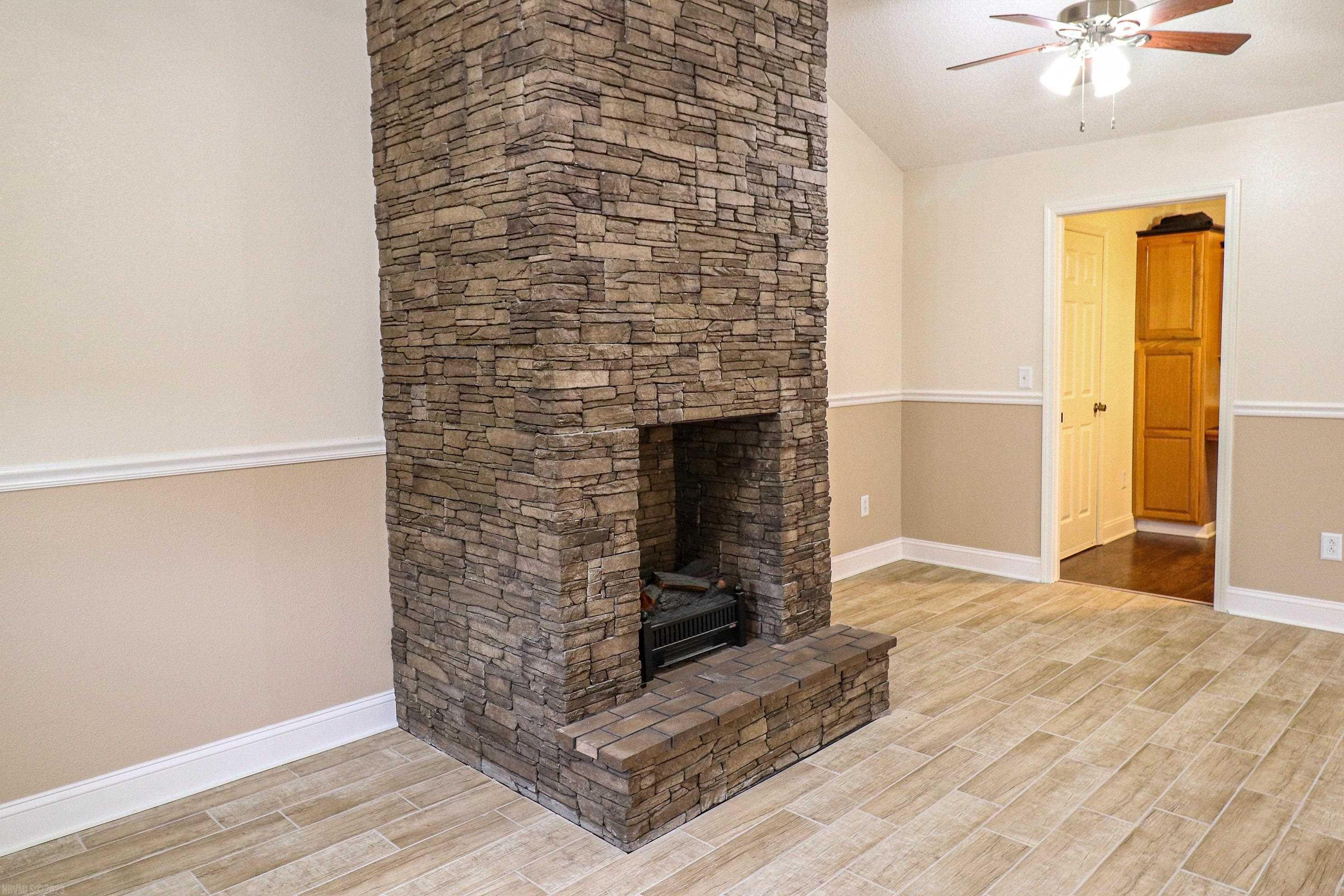 5277 Grandview Drive