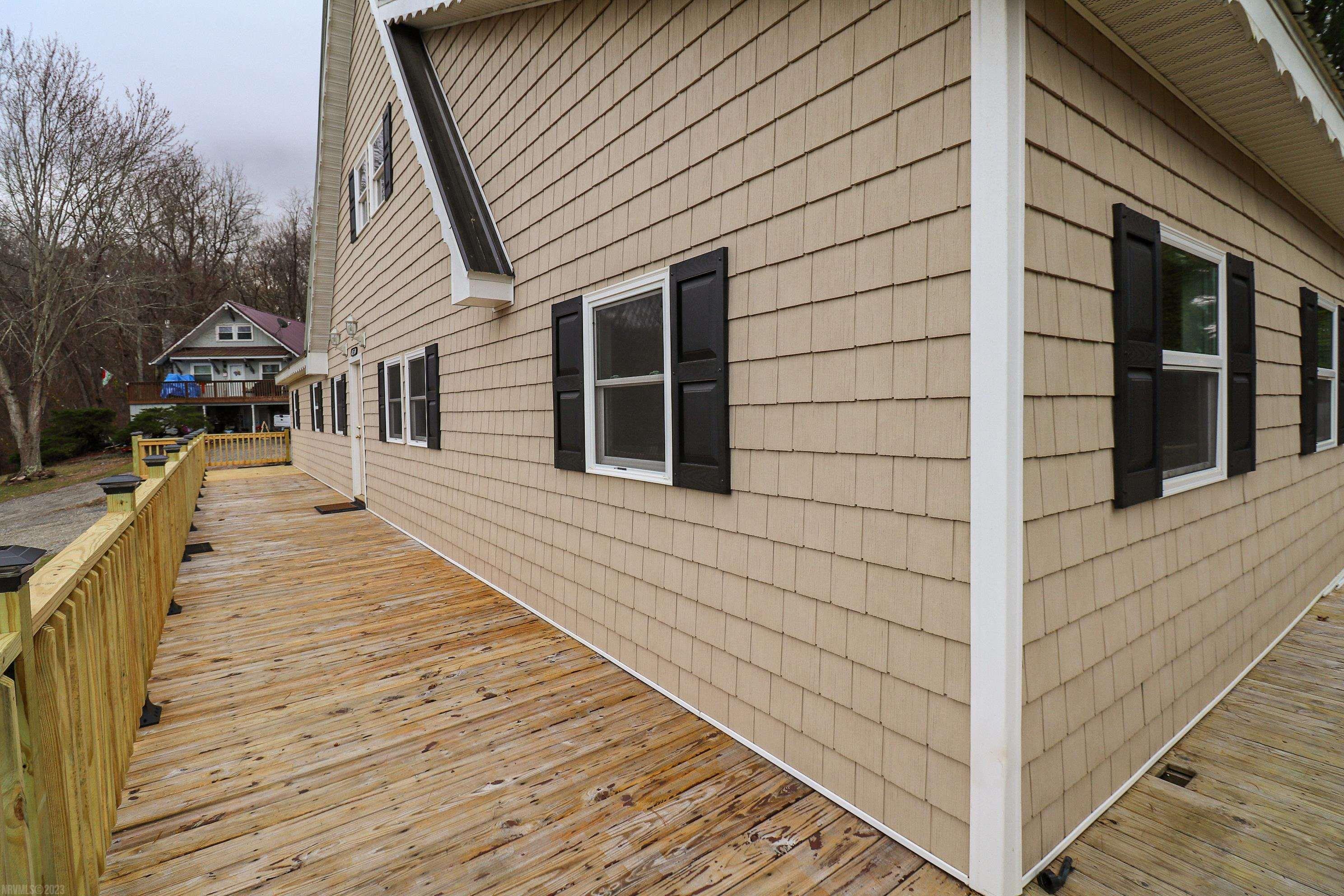 5277 Grandview Drive