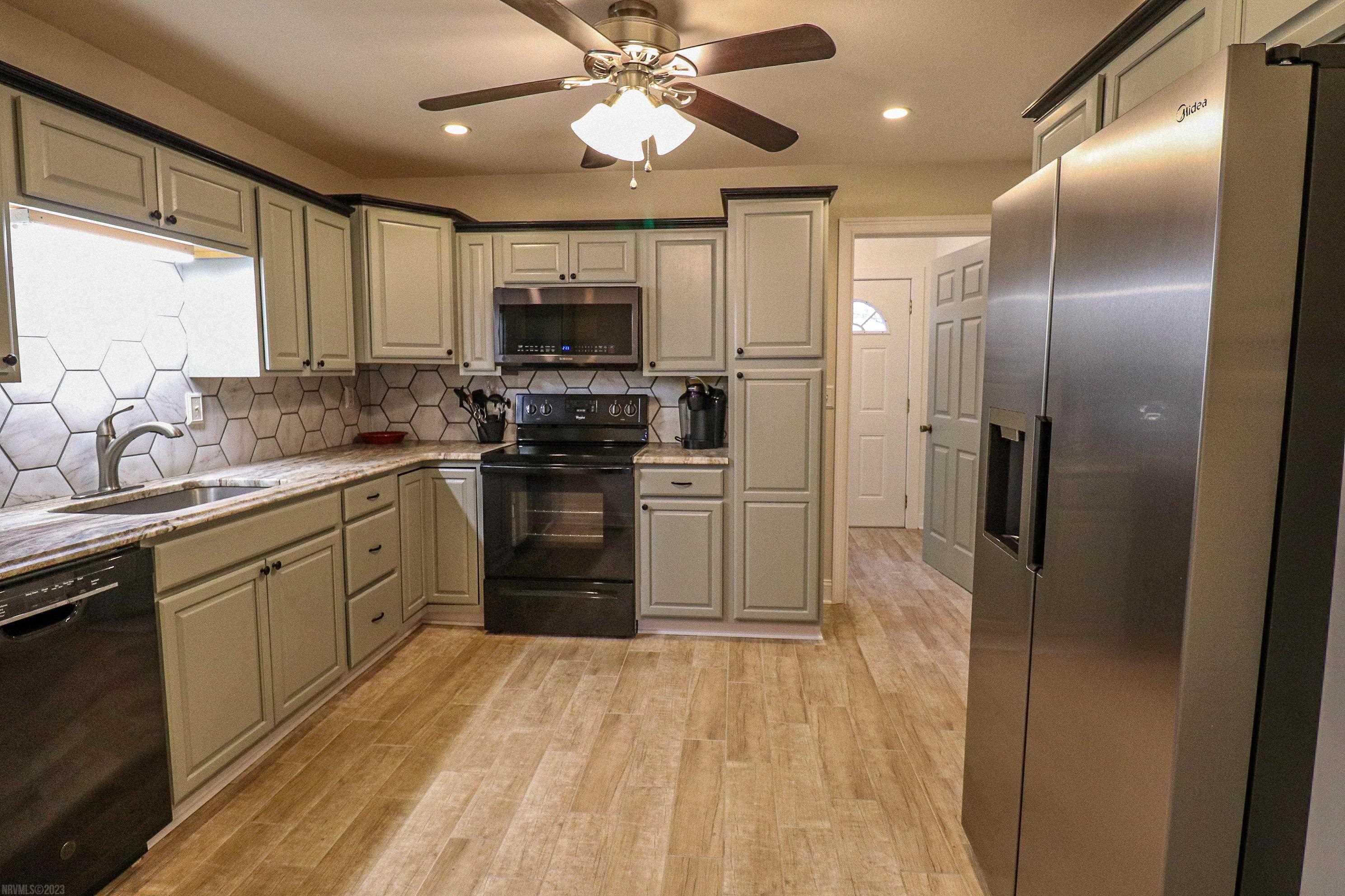 5277 Grandview Drive