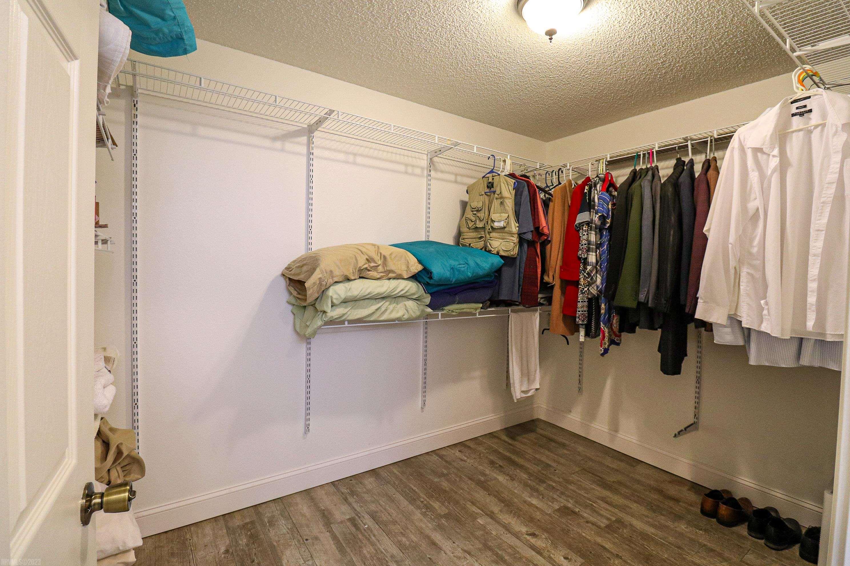 5277 Grandview Drive