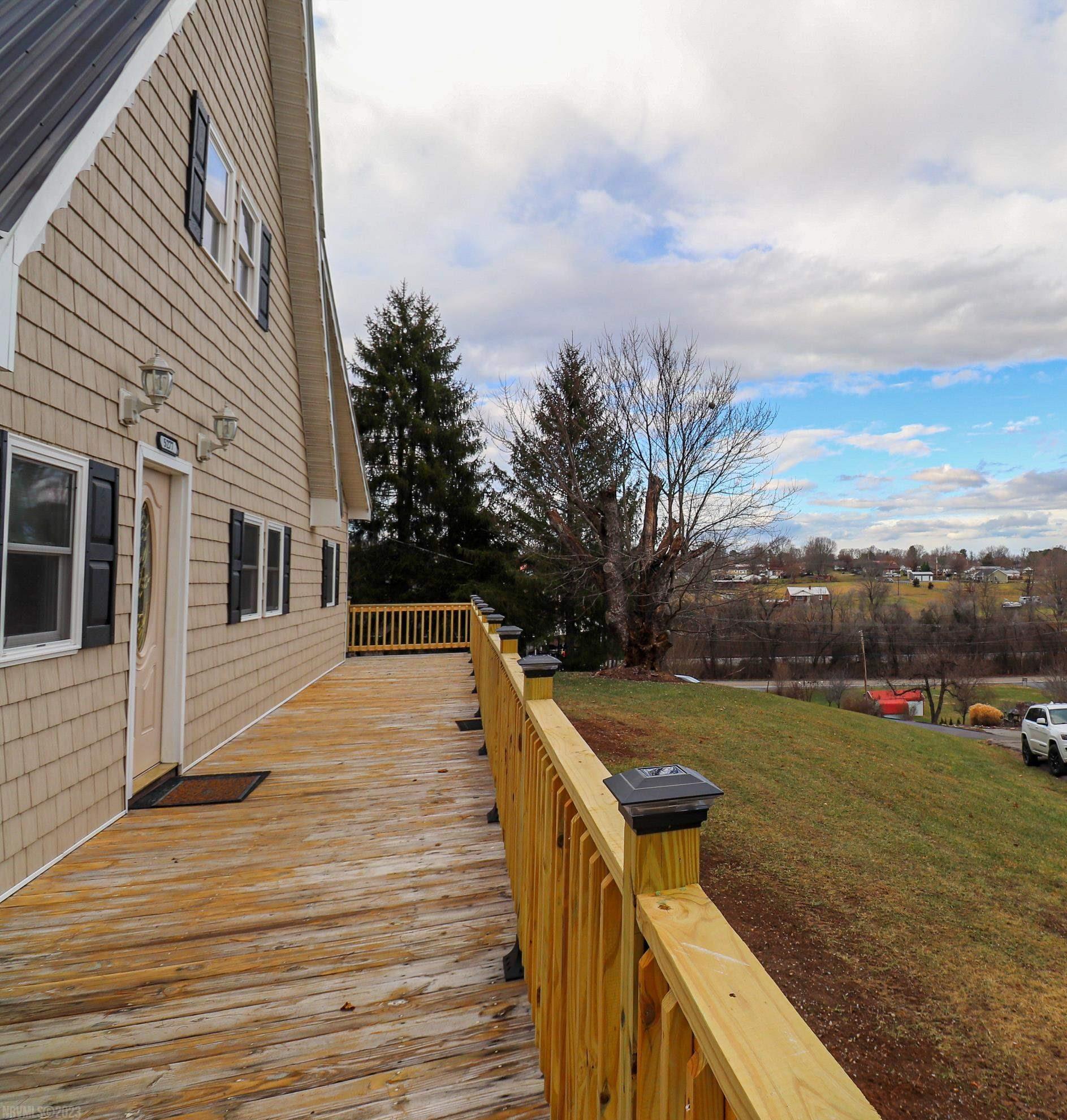 5277 Grandview Drive