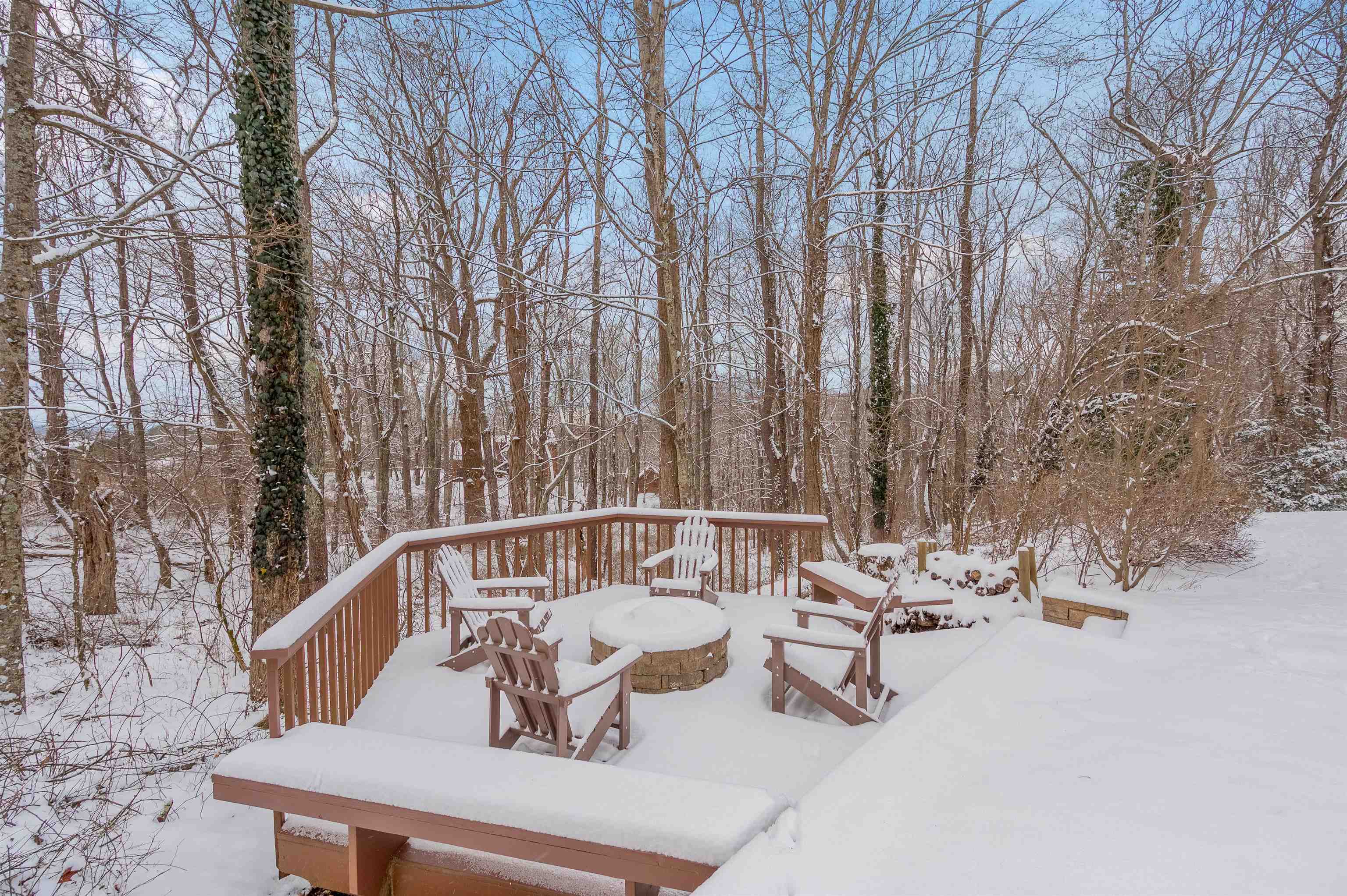 1105 DEERFIELD Drive