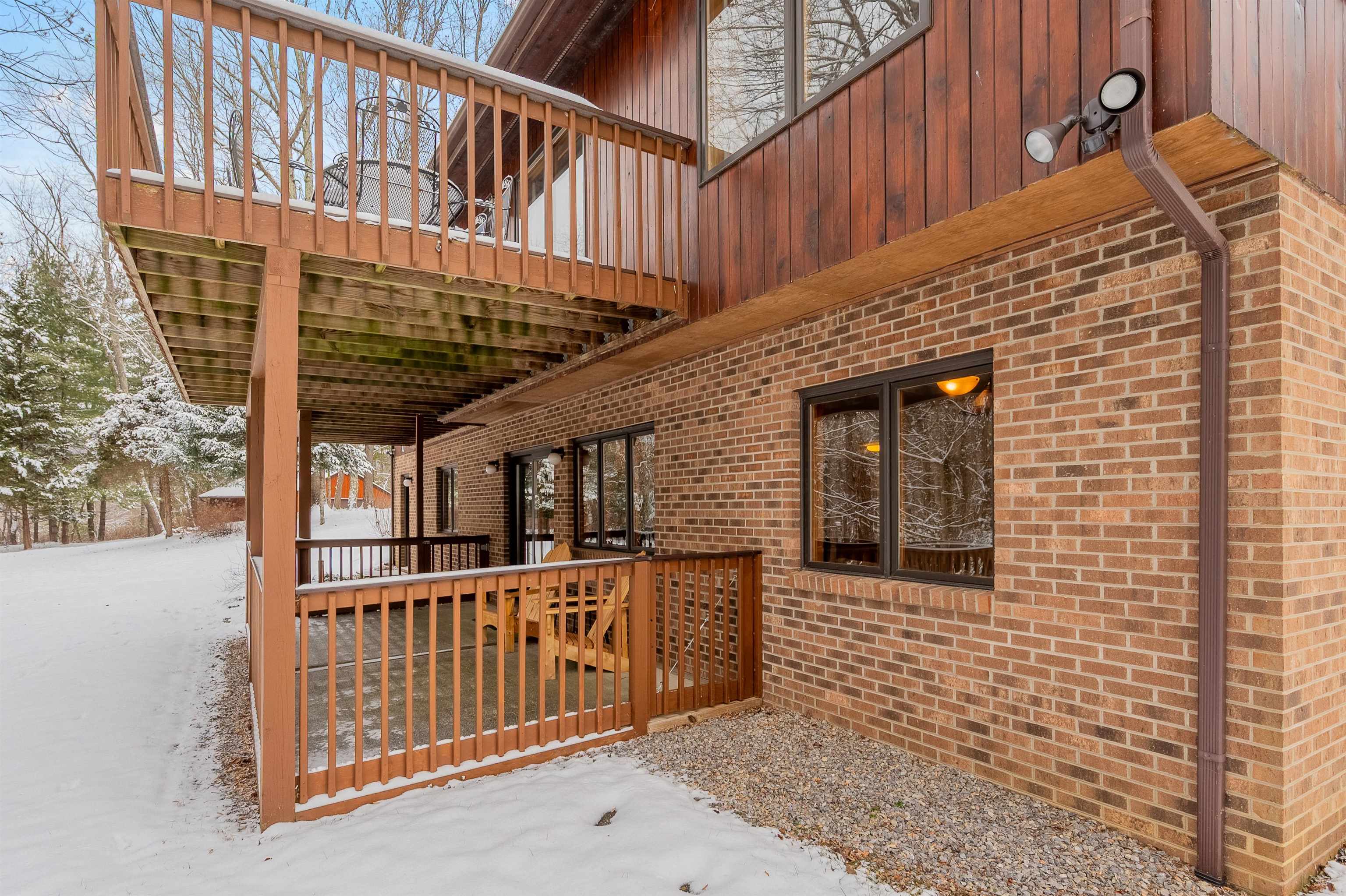 1105 DEERFIELD Drive