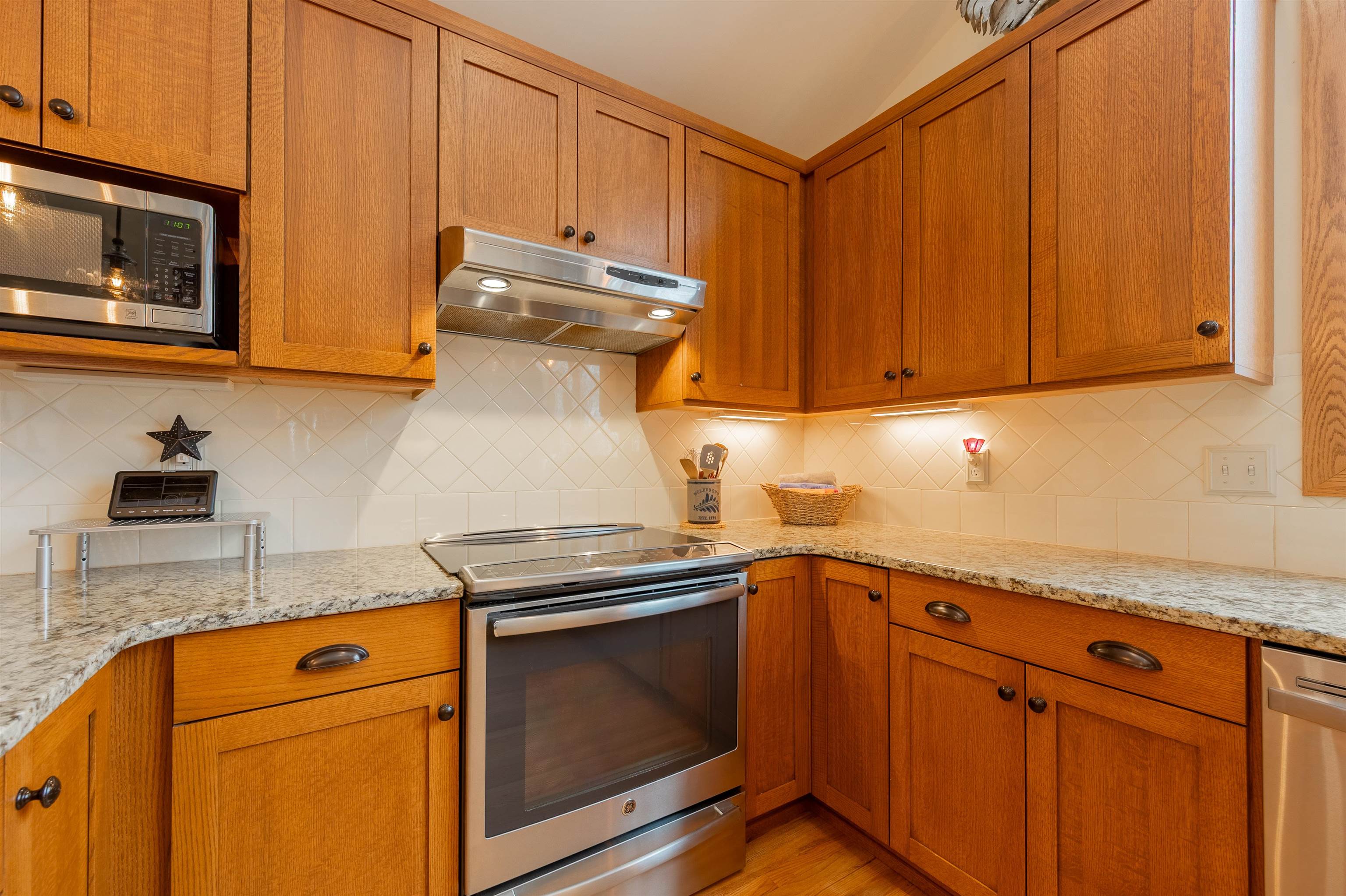 1105 DEERFIELD Drive