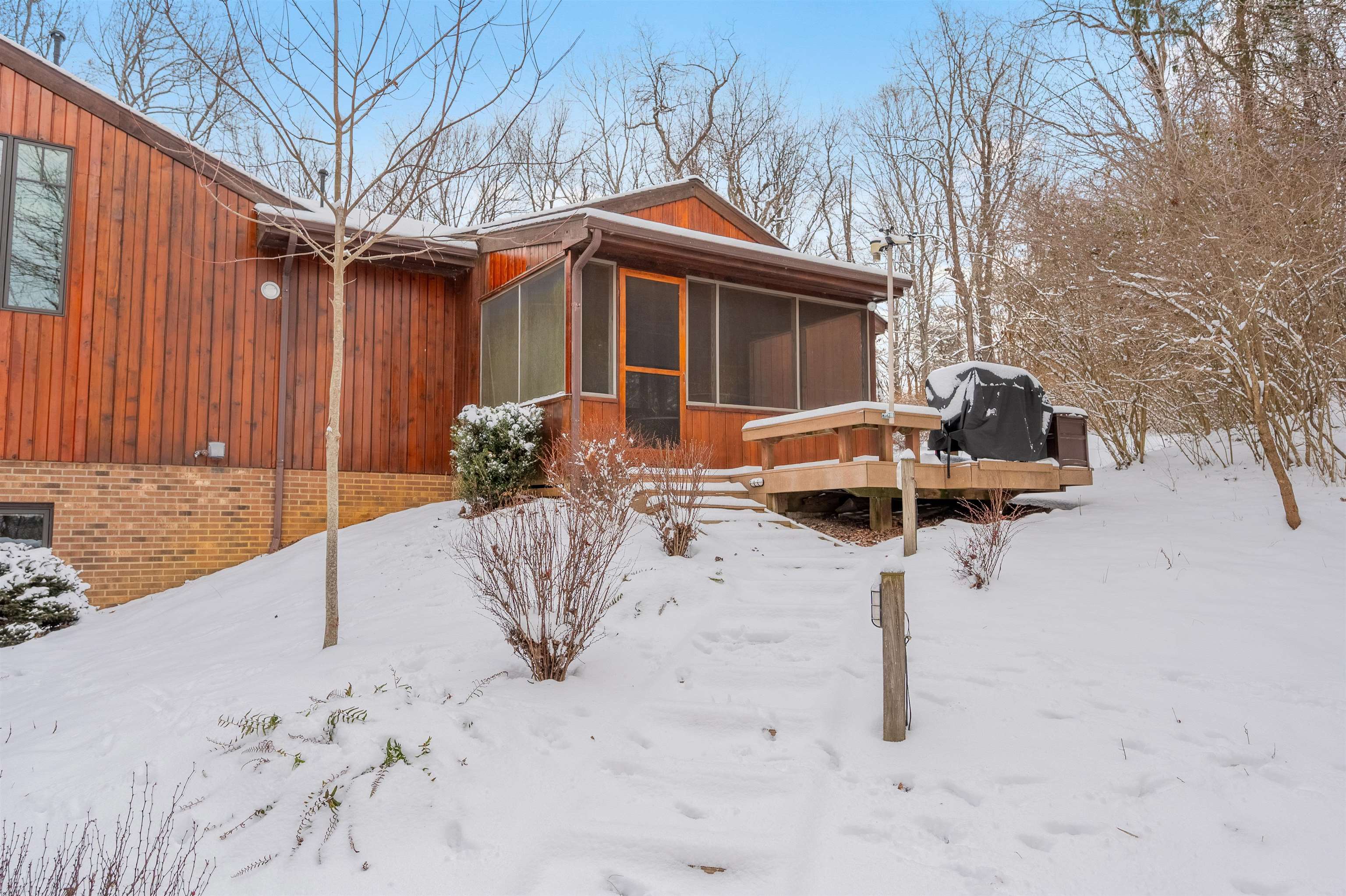 1105 DEERFIELD Drive