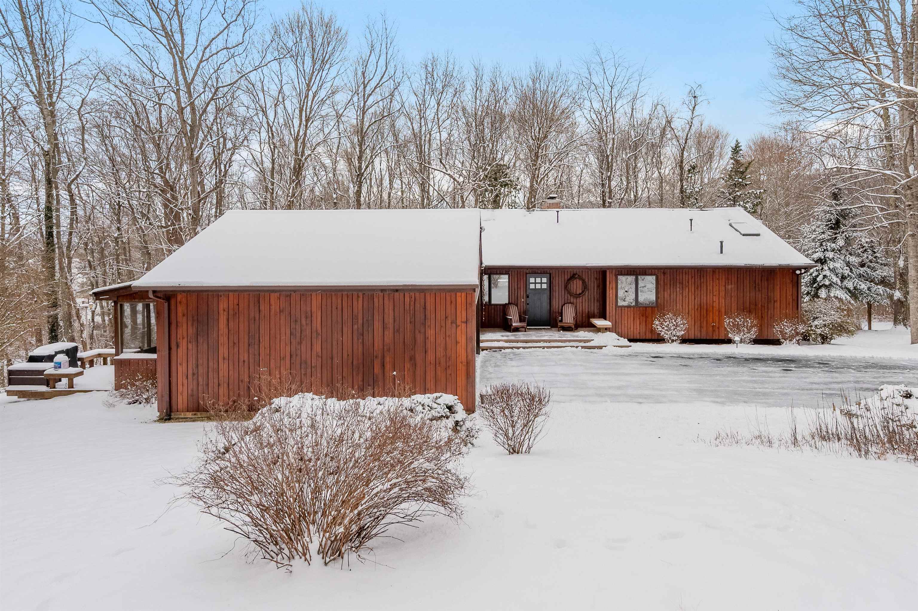 1105 DEERFIELD Drive