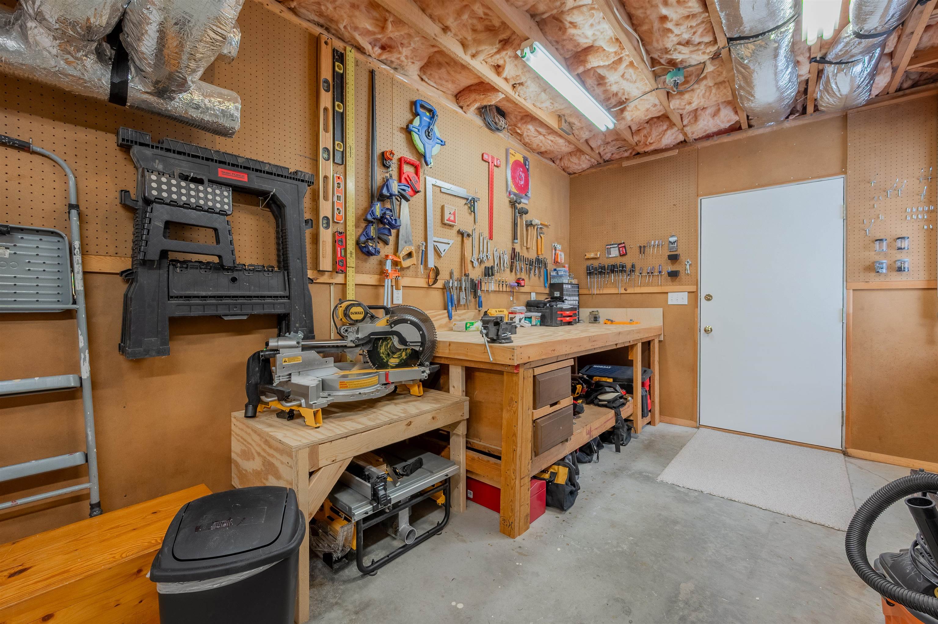 1105 DEERFIELD Drive
