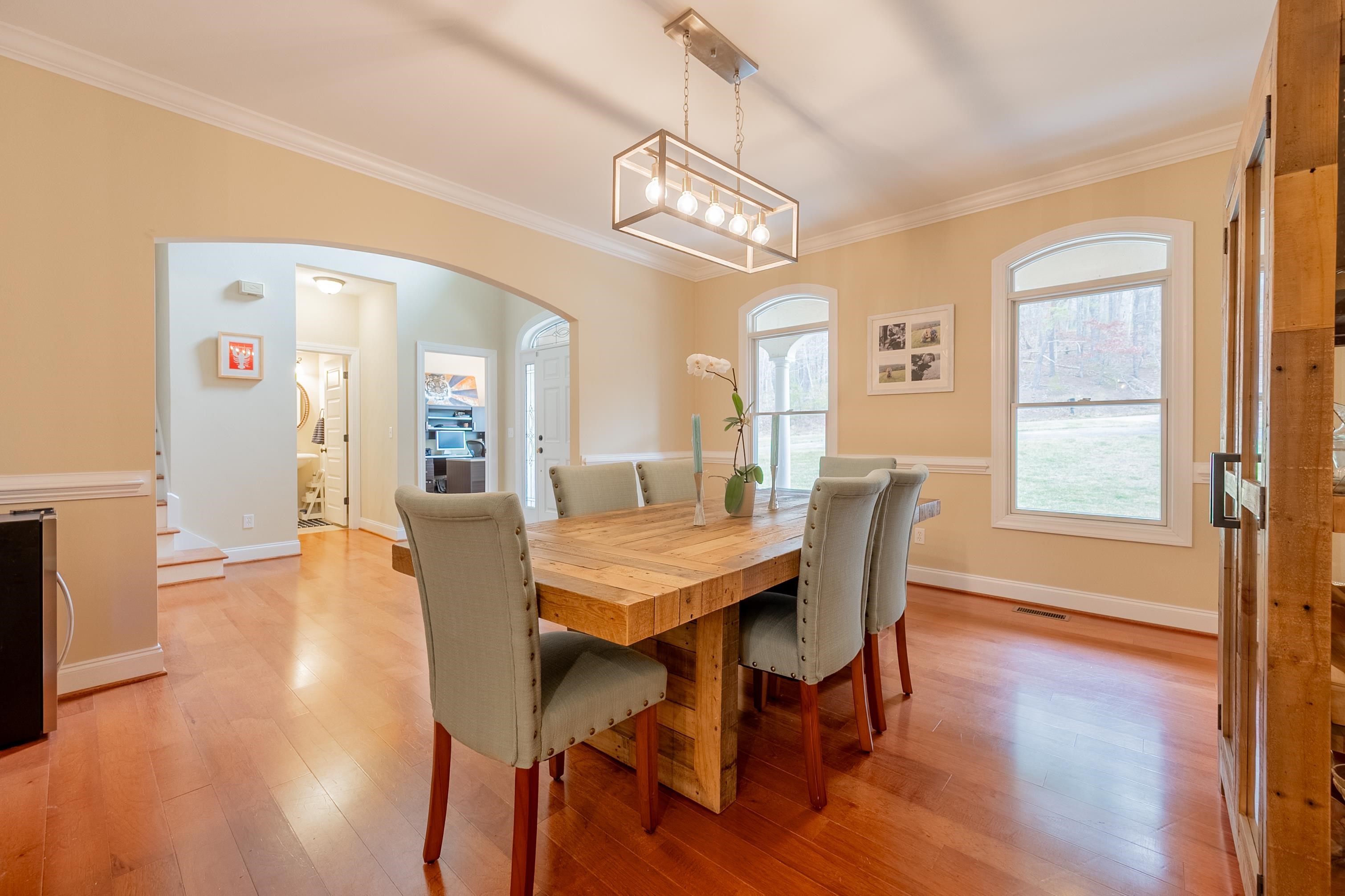 212 BISHOP Road