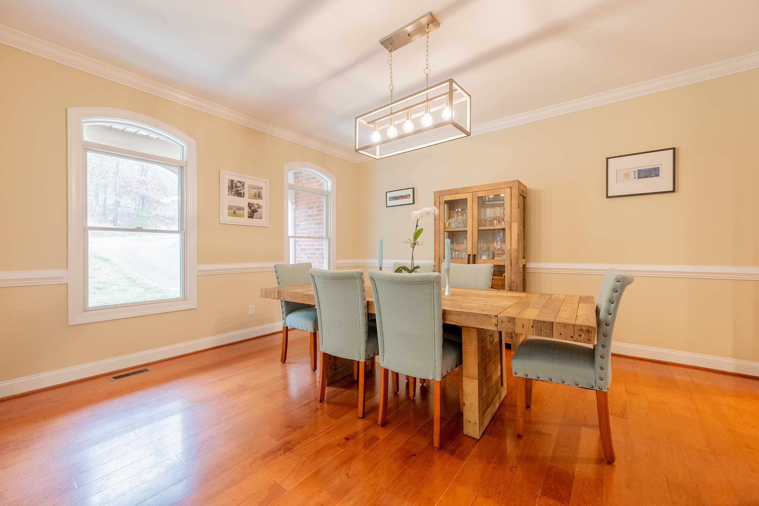 212 BISHOP Road