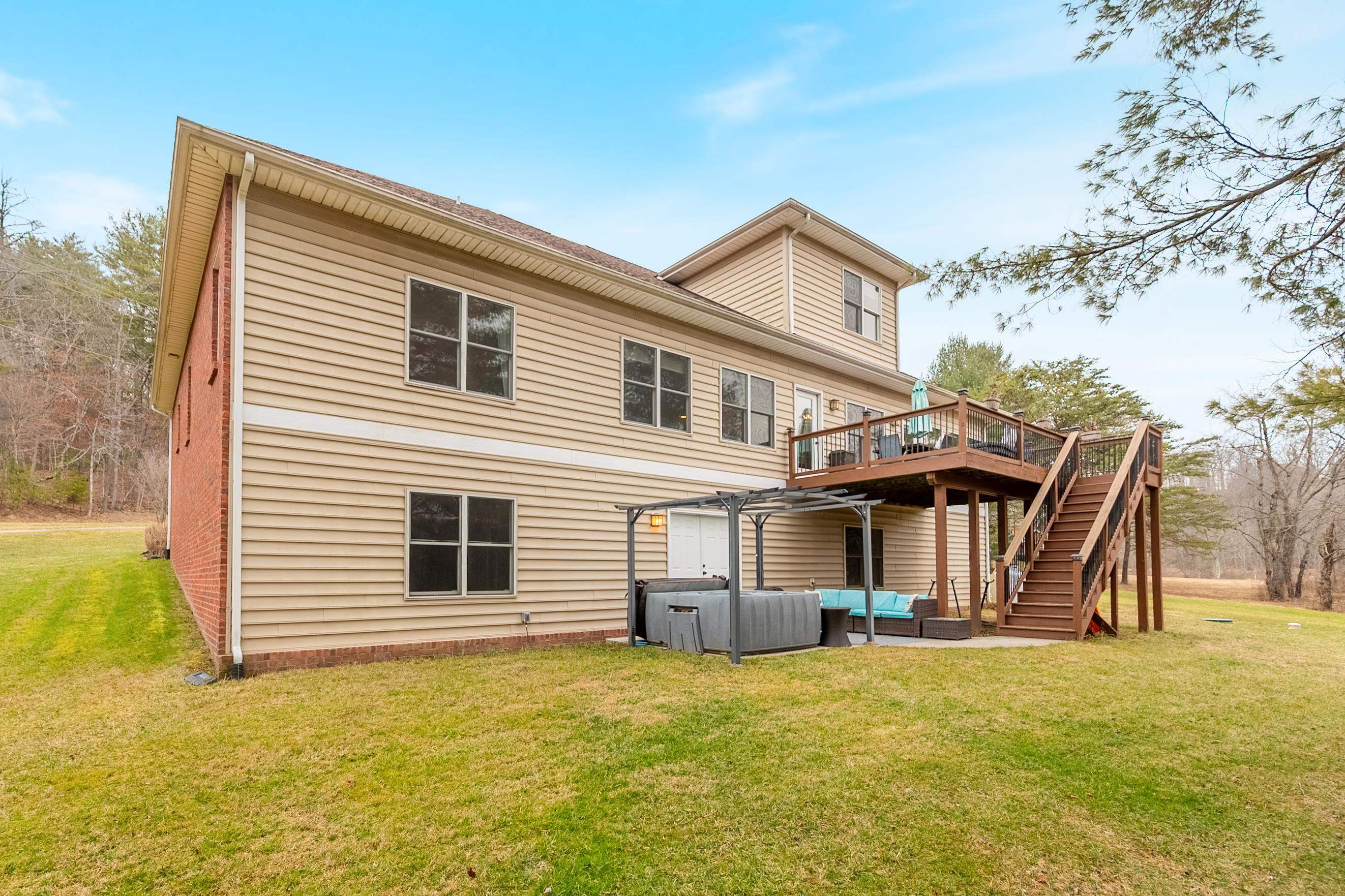 212 BISHOP Road