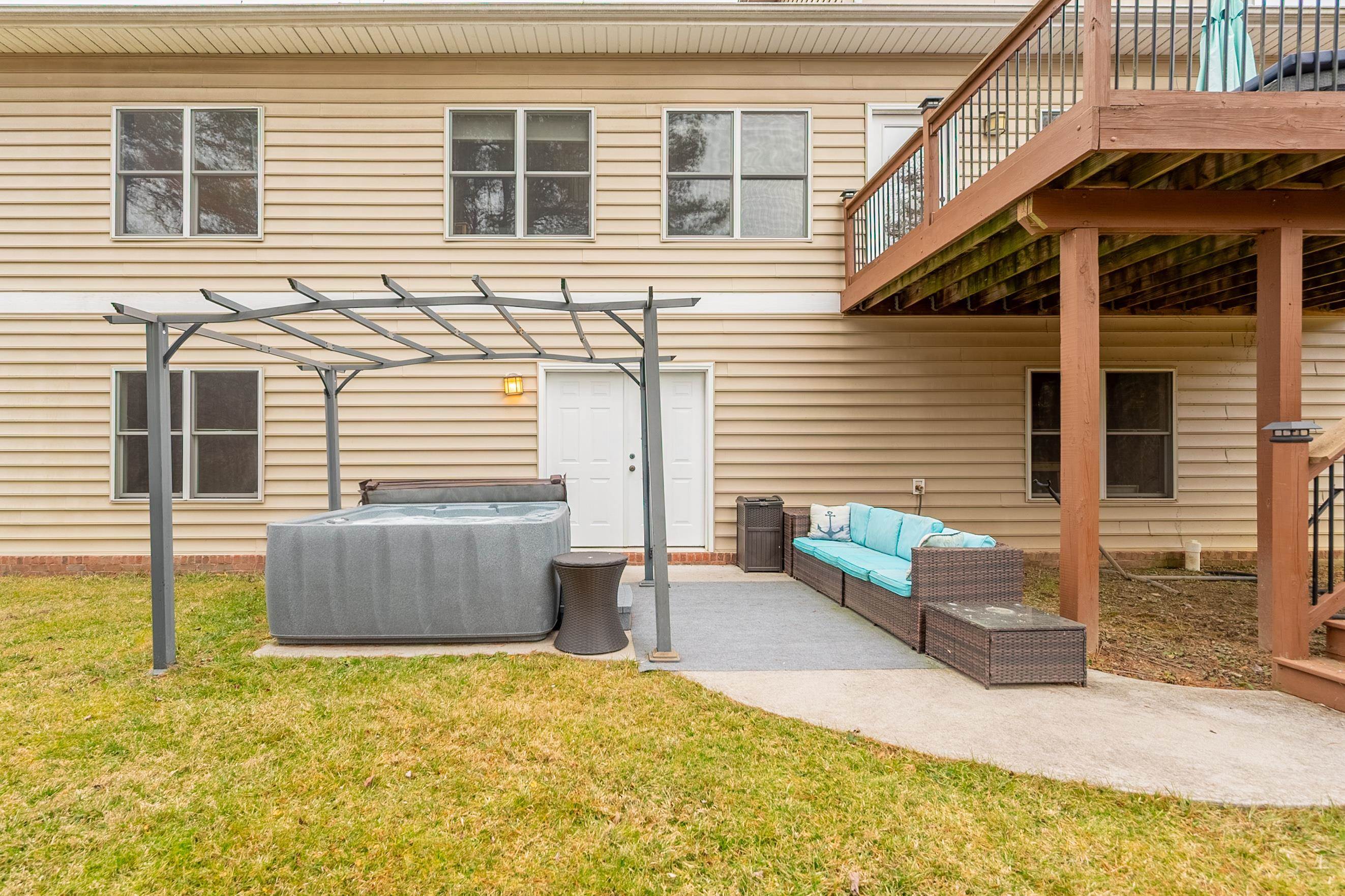 212 BISHOP Road