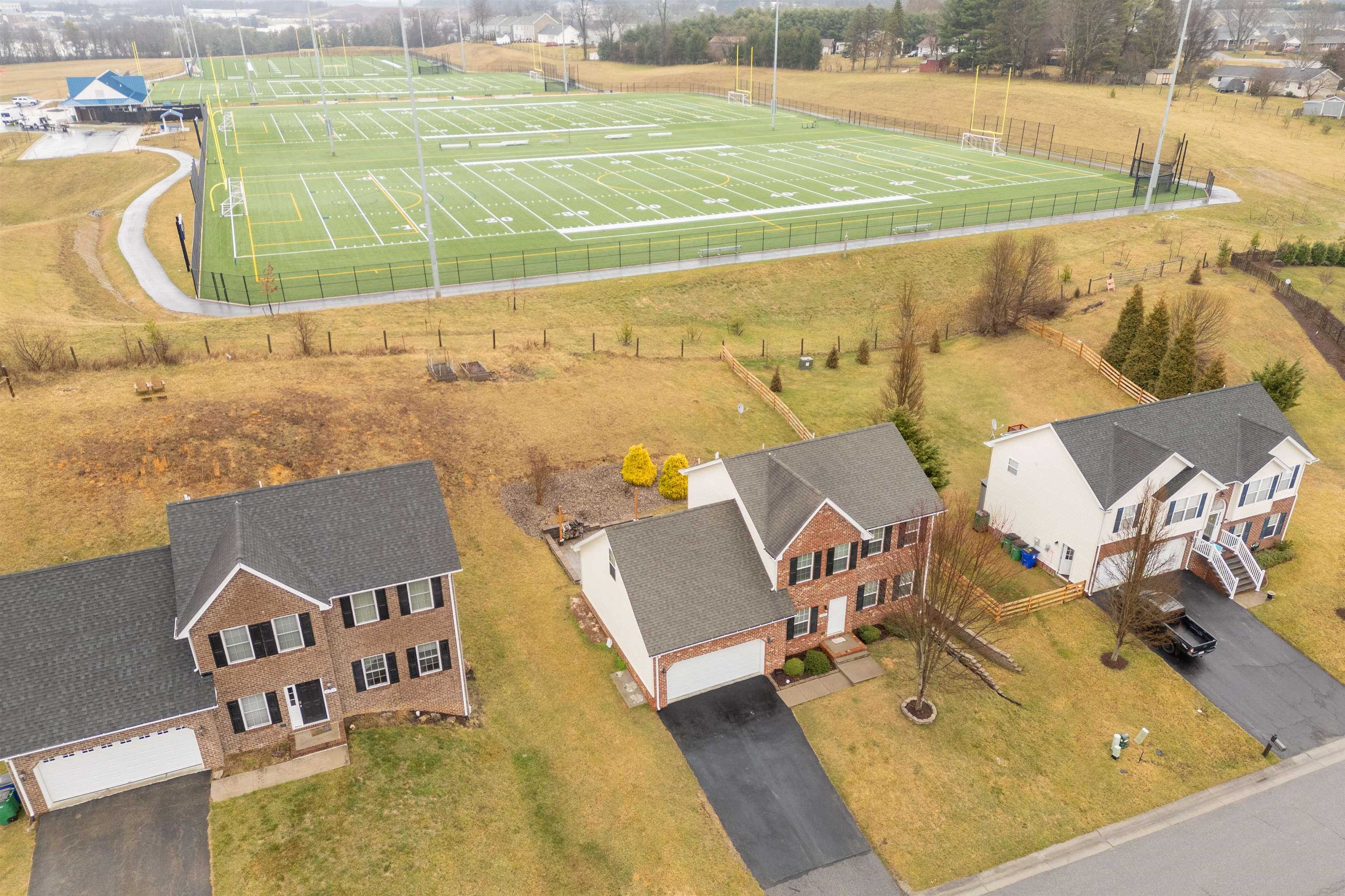 185 WINDSOR Drive