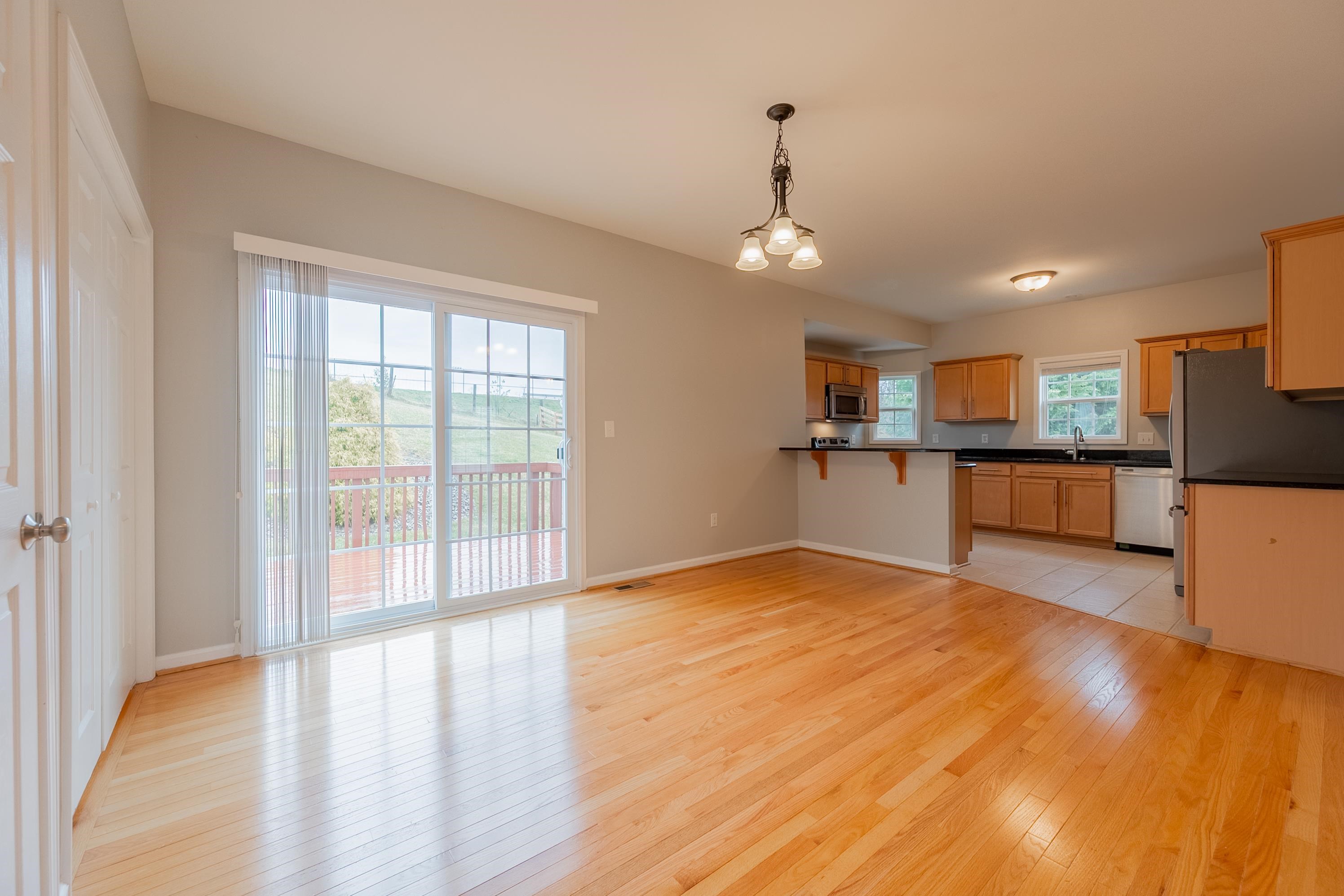 185 WINDSOR Drive