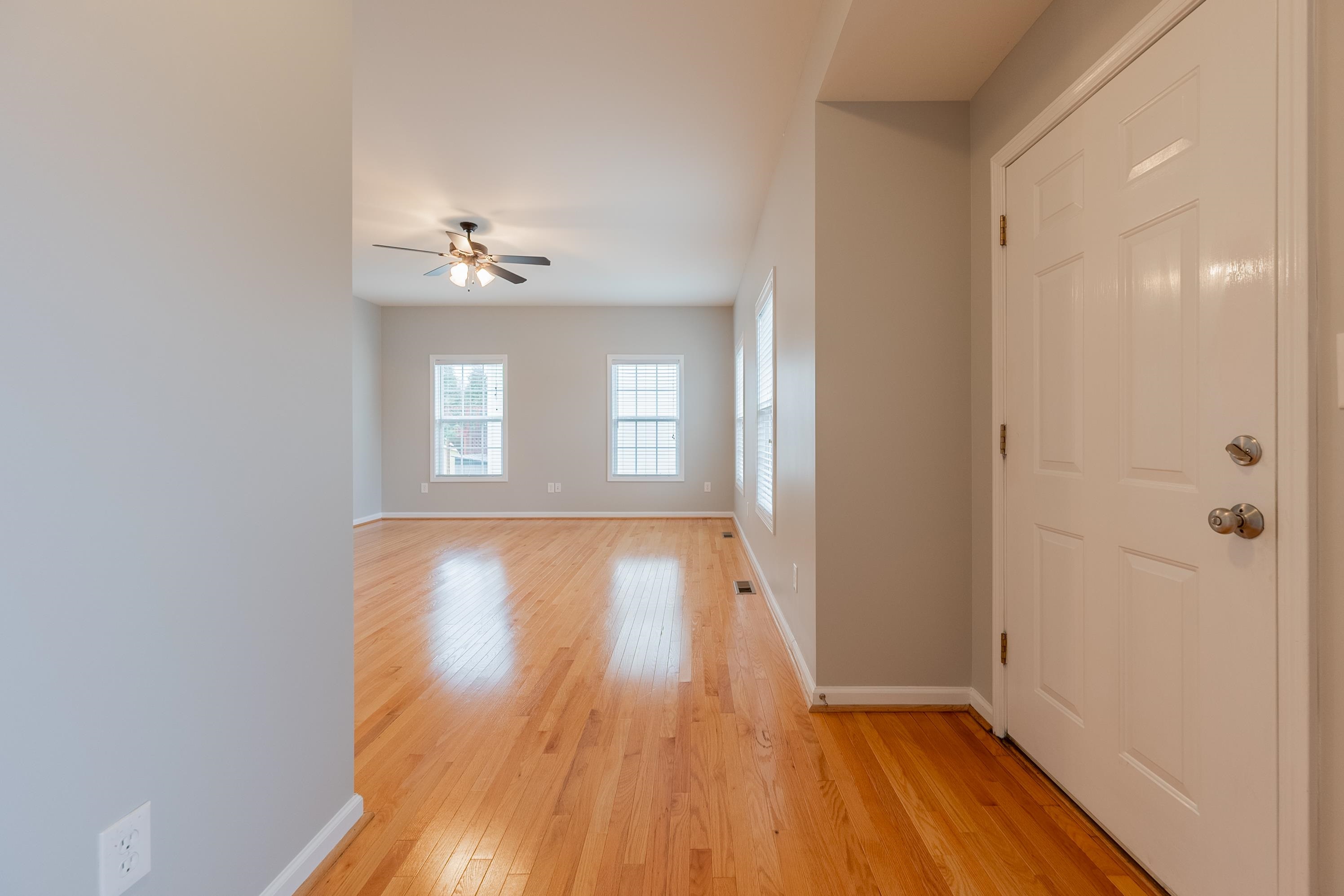 185 WINDSOR Drive