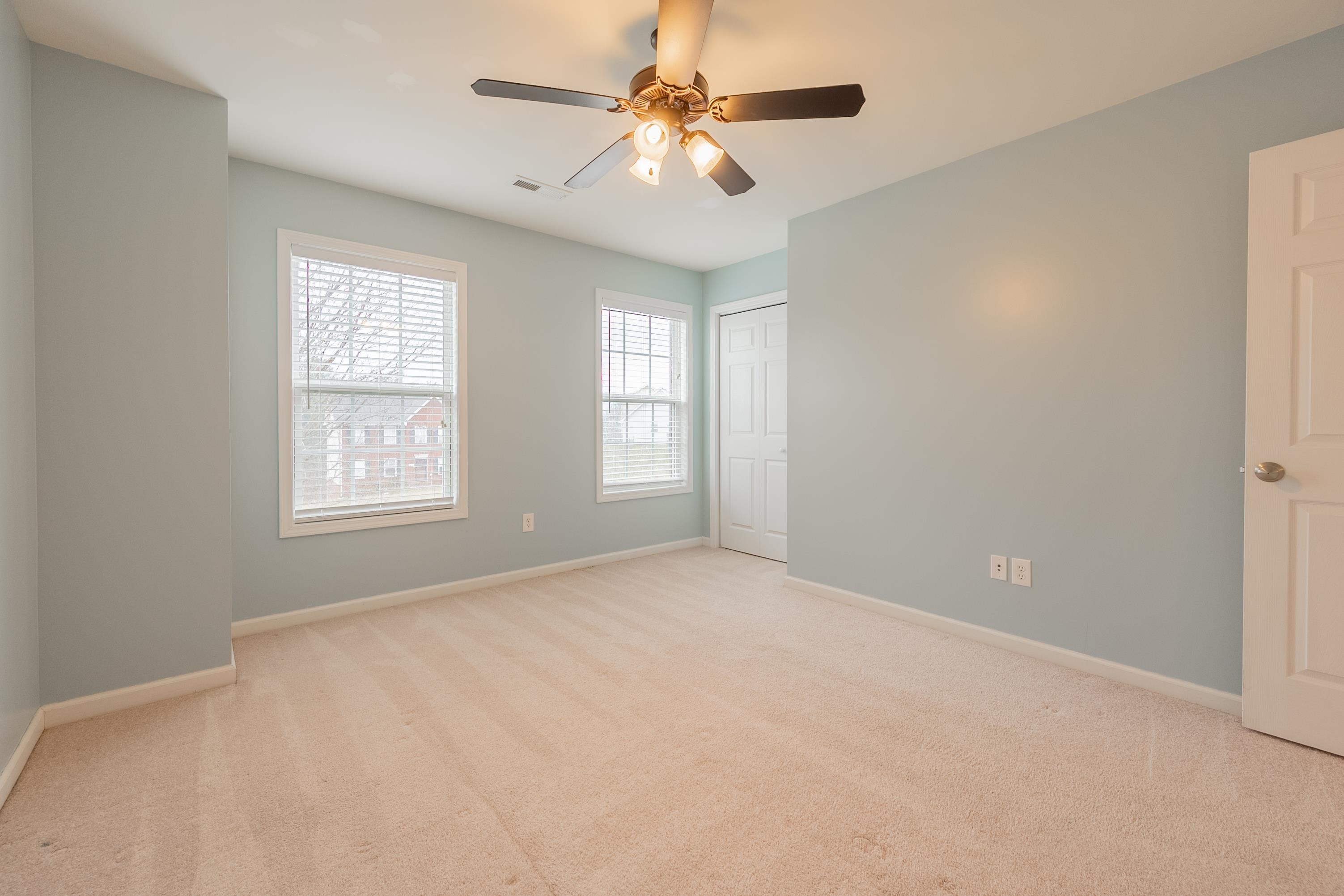 185 WINDSOR Drive