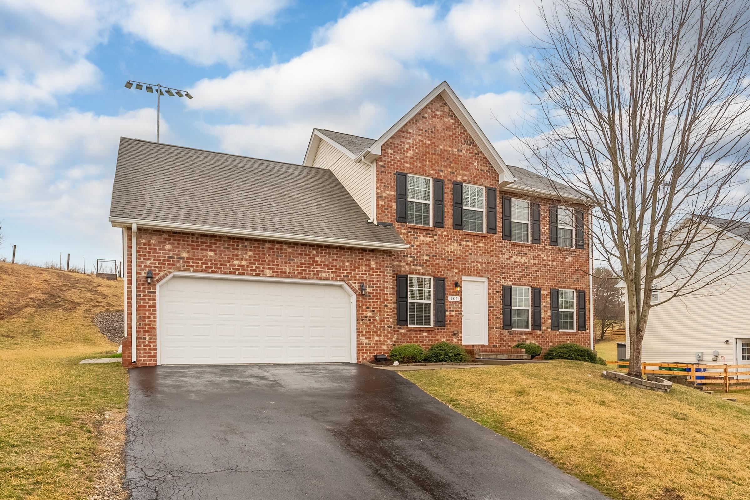 185 WINDSOR Drive