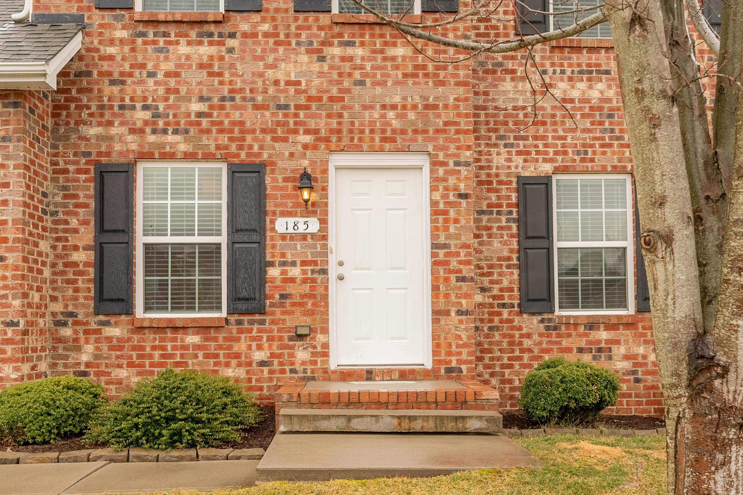 185 WINDSOR Drive