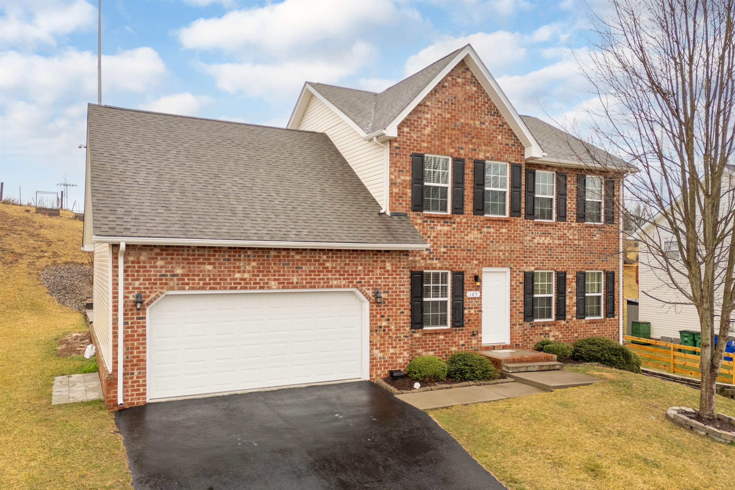 185 WINDSOR Drive