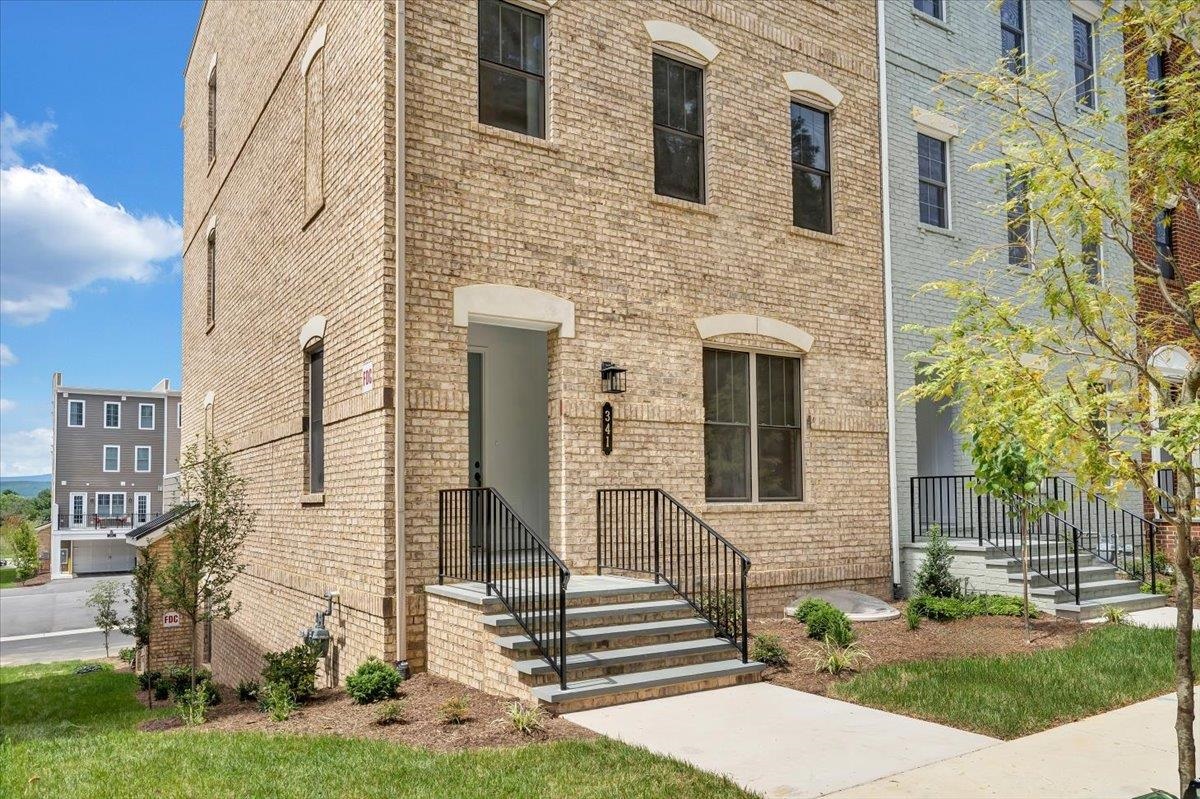 341 Eheart Street