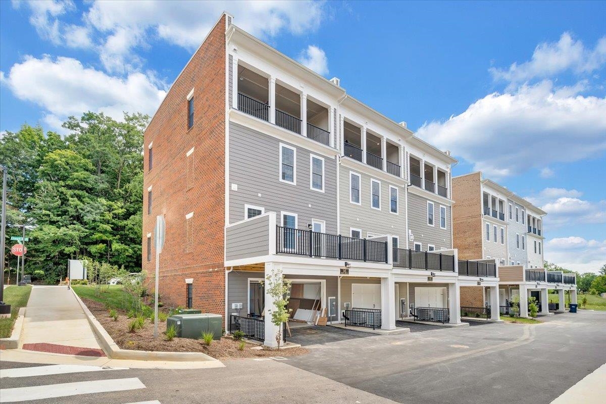 343 Eheart Street