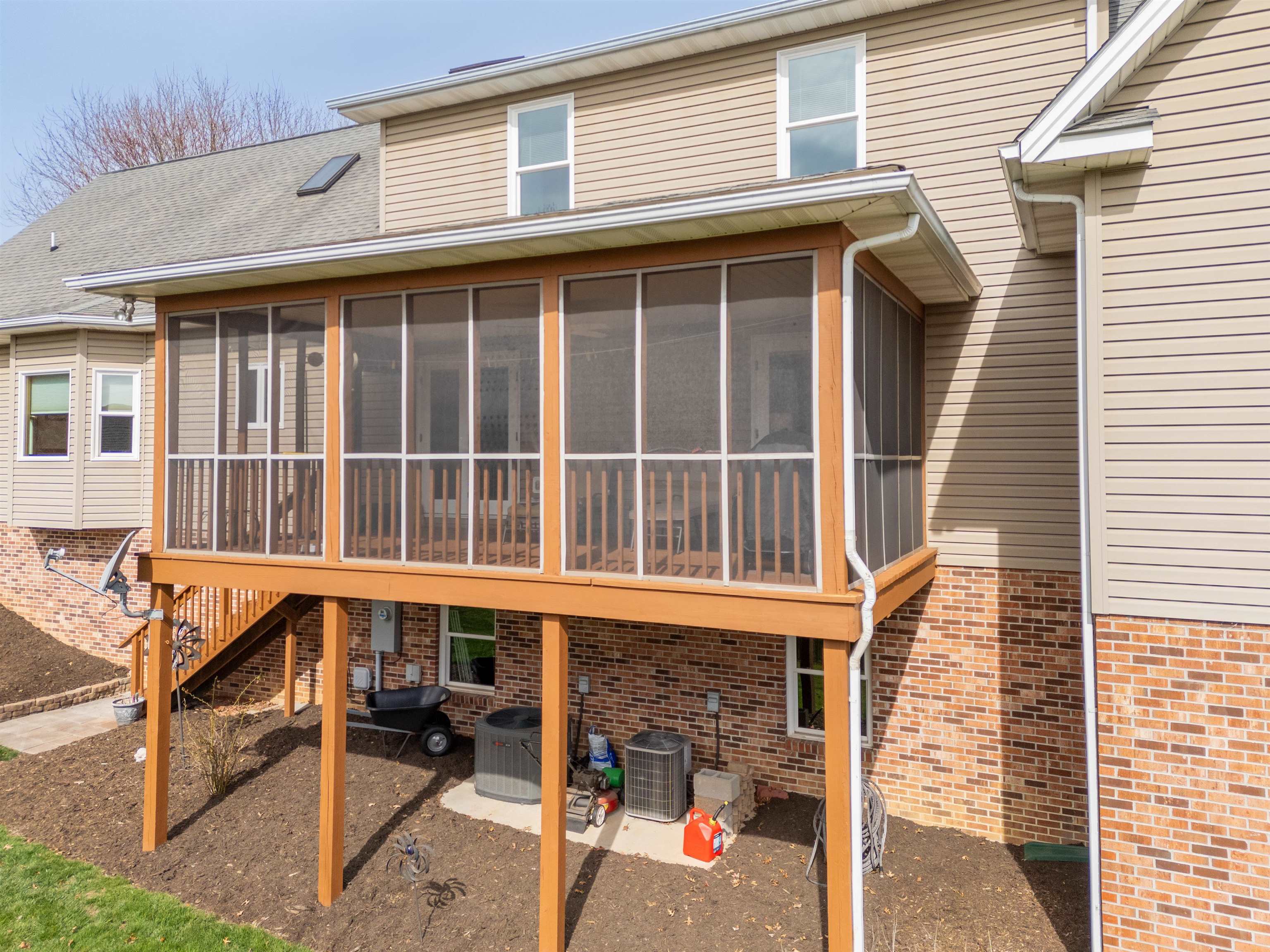 501 Leisure Lane