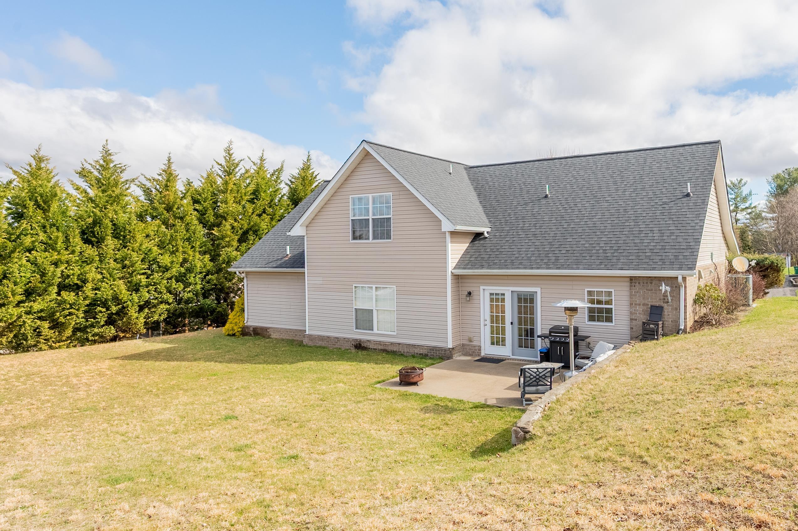 435 WINDSOR Drive