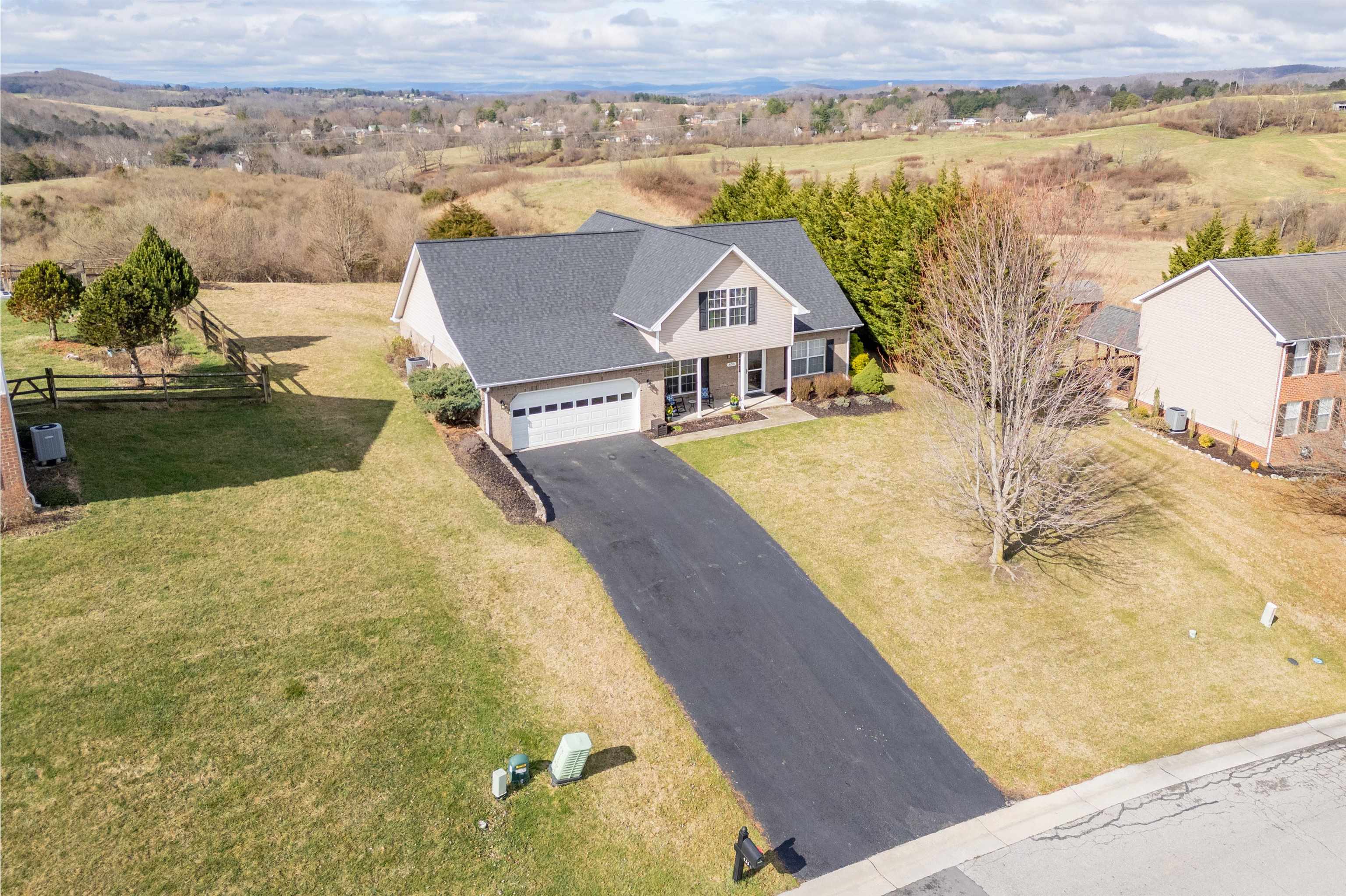 435 WINDSOR Drive