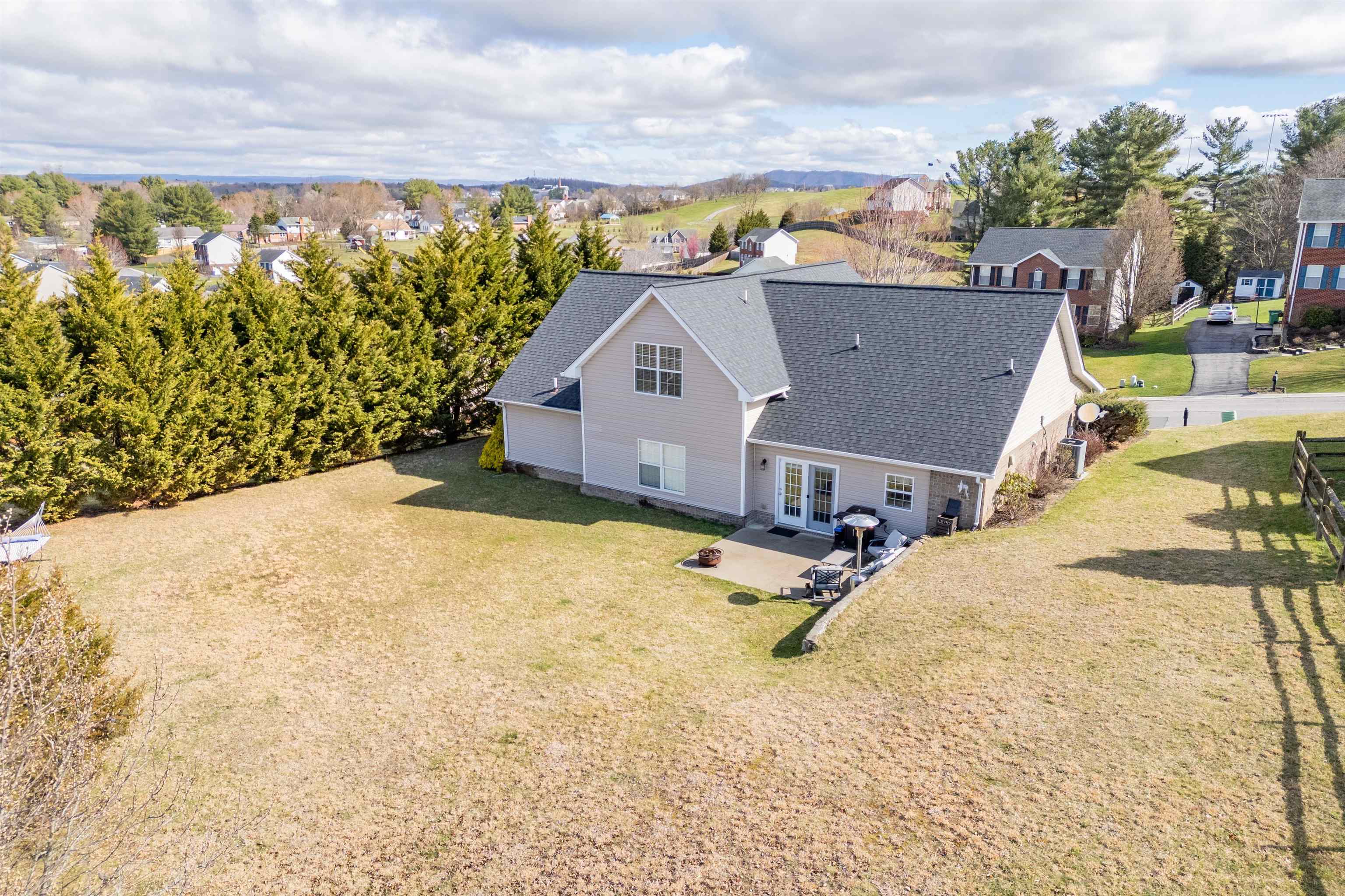 435 WINDSOR Drive