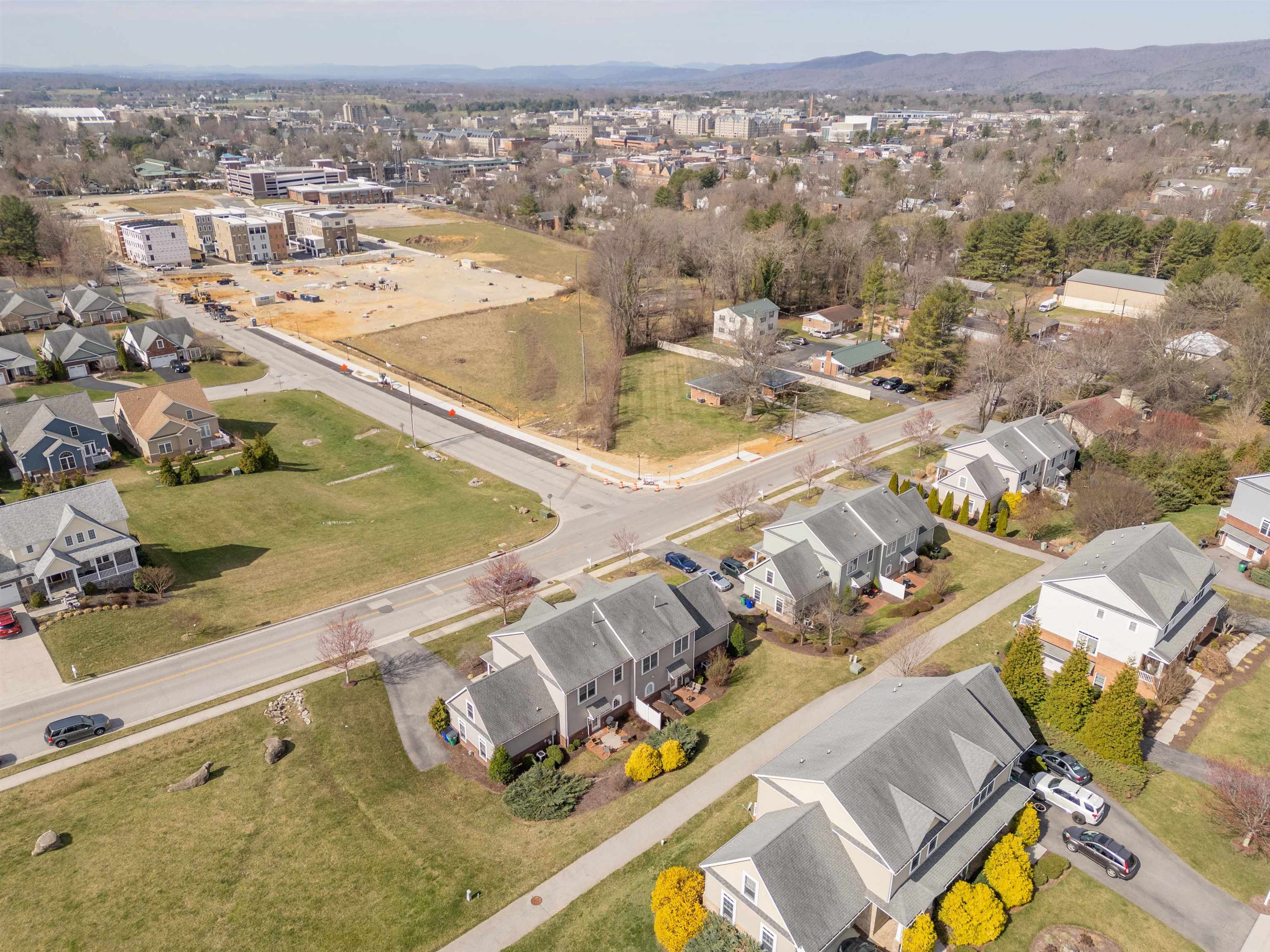 421 WILLARD Drive