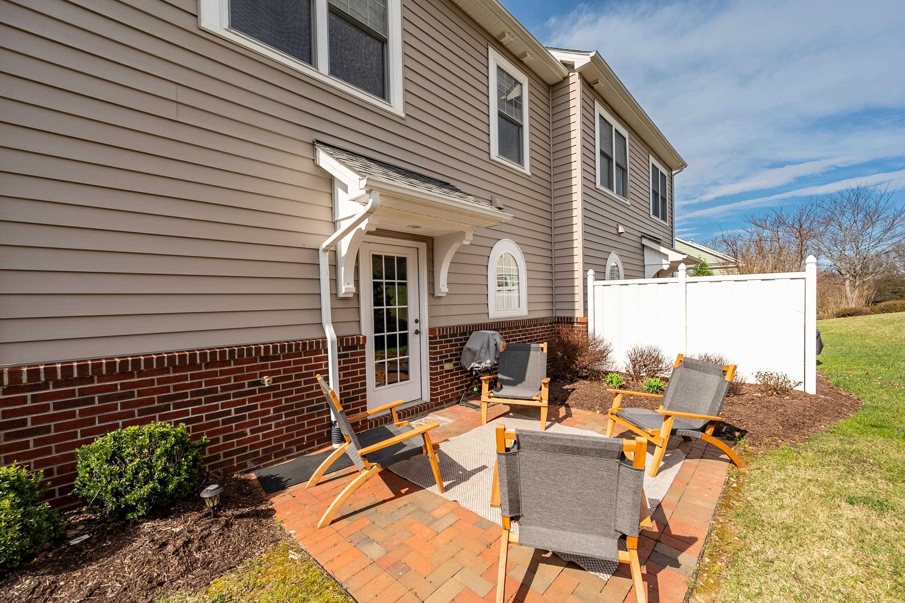 421 WILLARD Drive