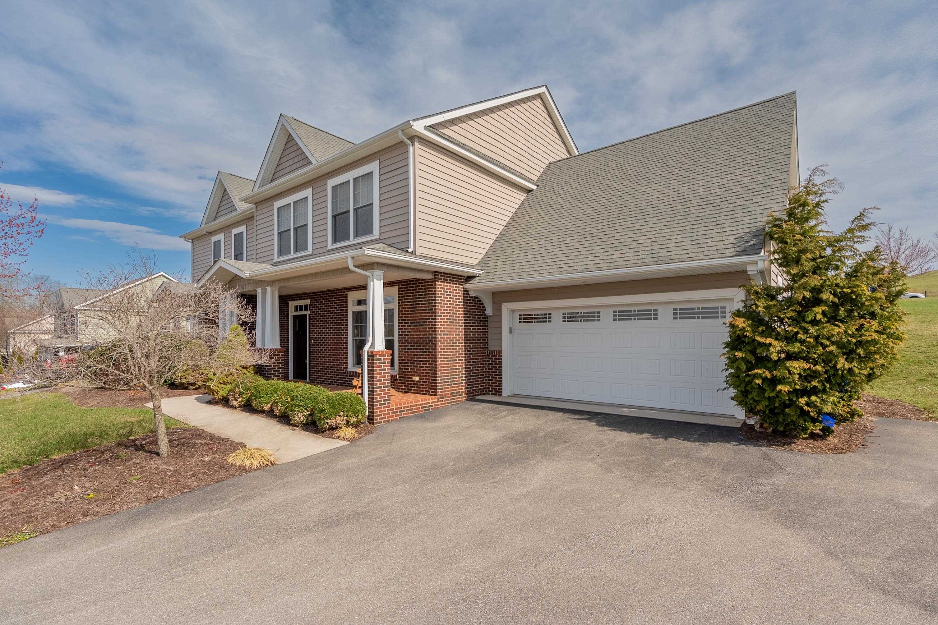 421 WILLARD Drive