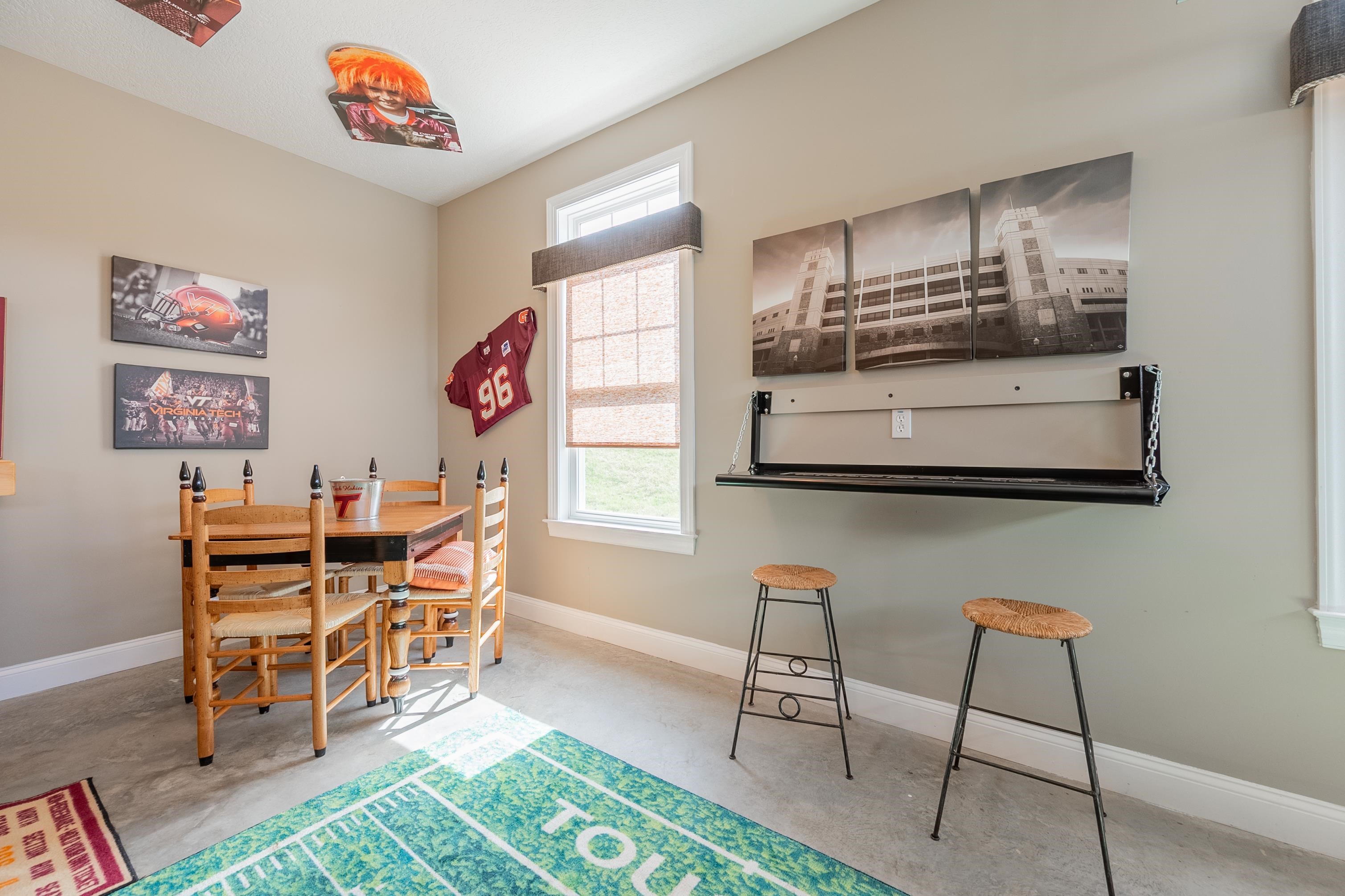 421 WILLARD Drive