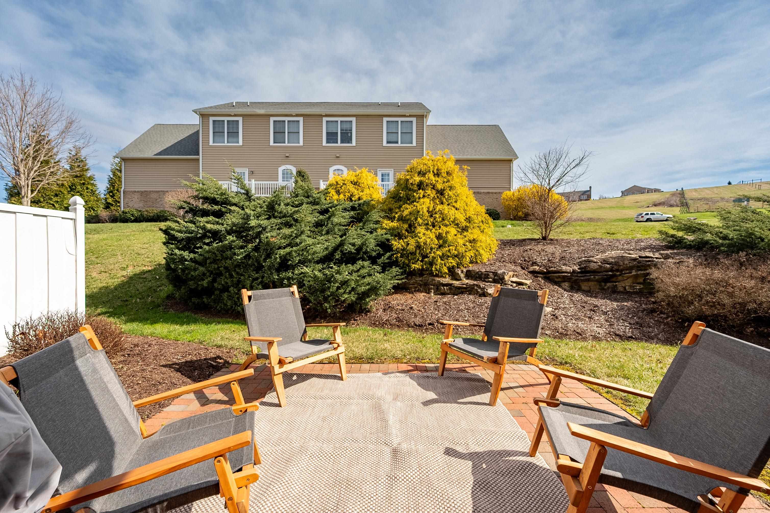 421 WILLARD Drive
