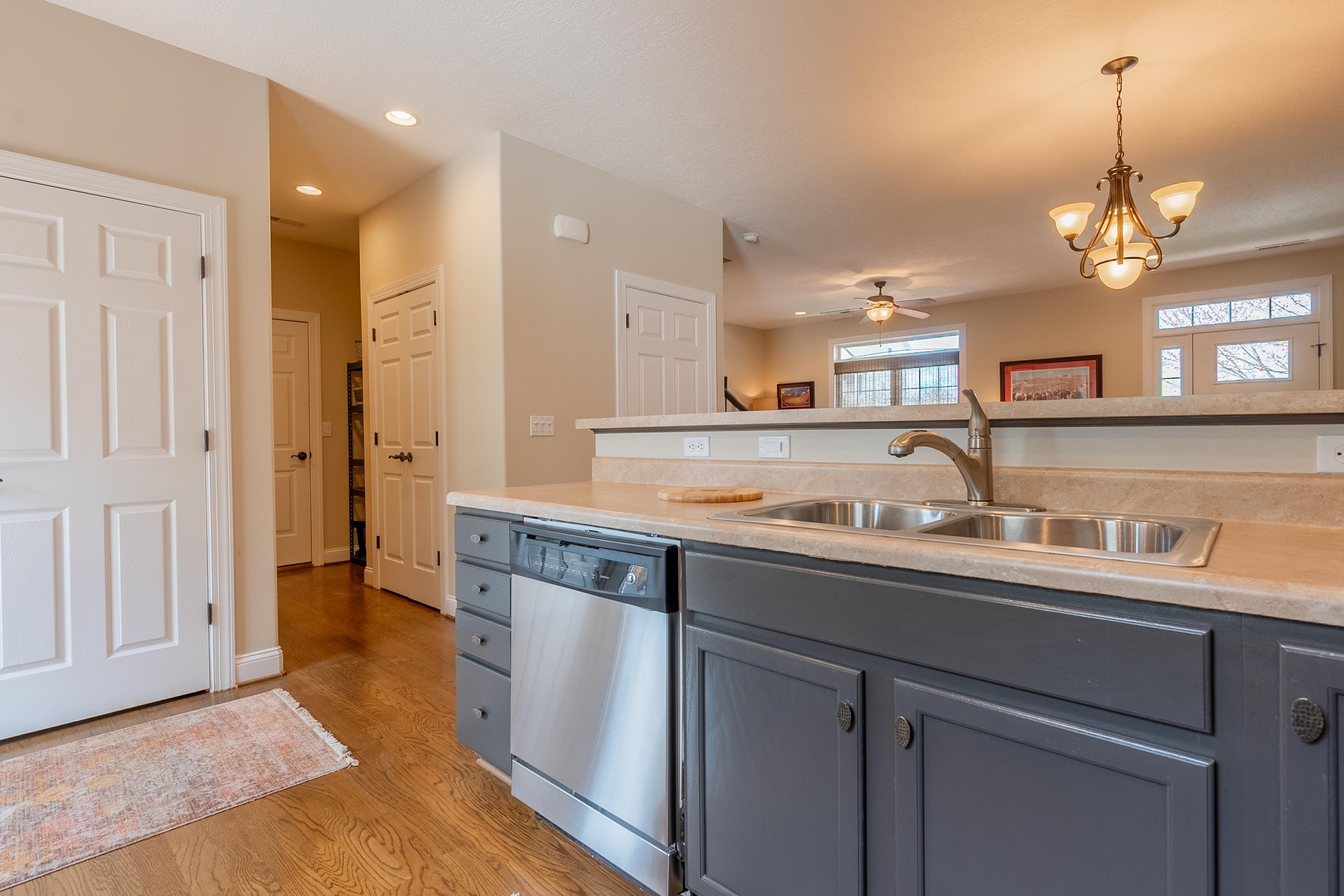 421 WILLARD Drive