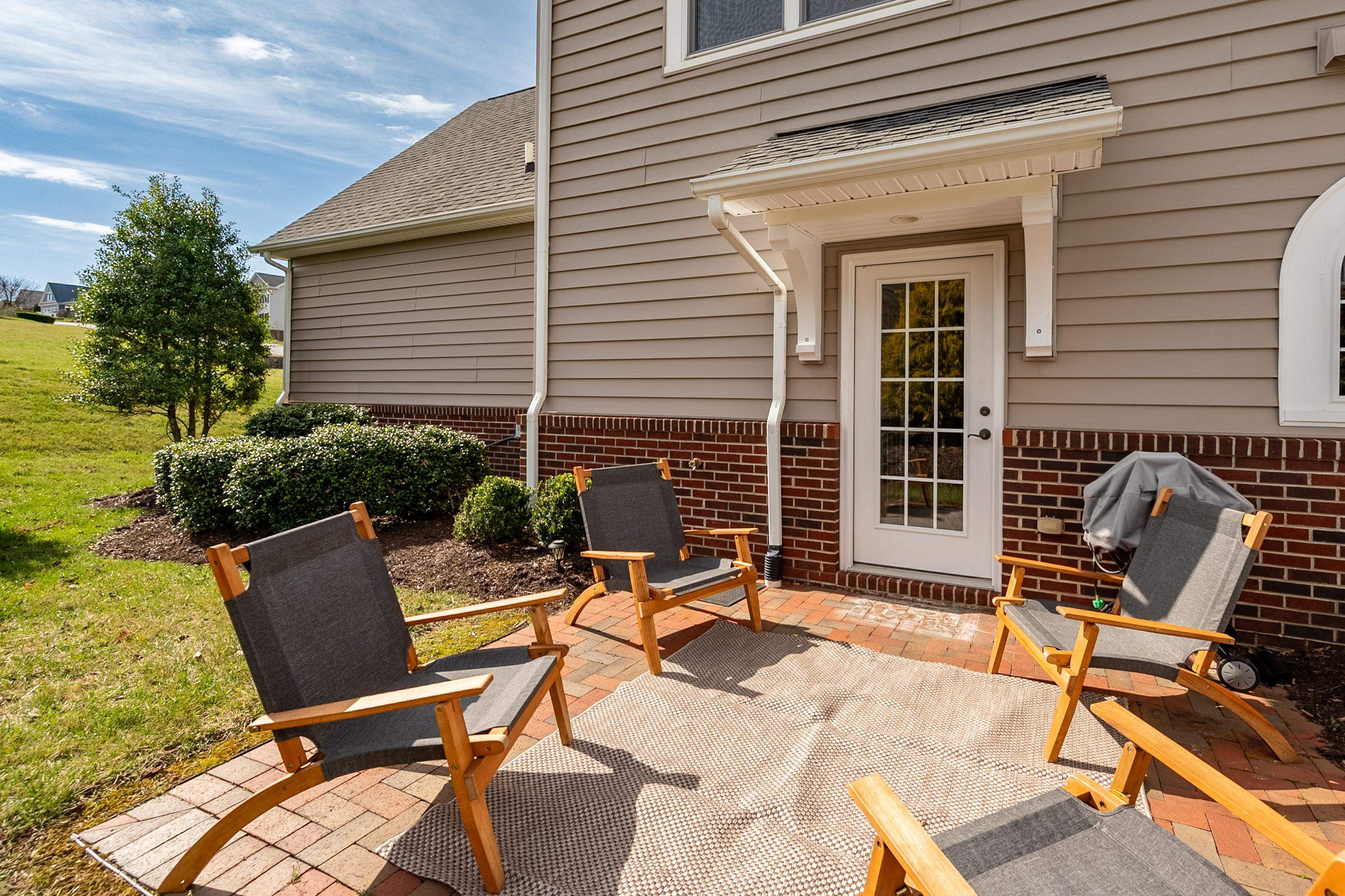 421 WILLARD Drive