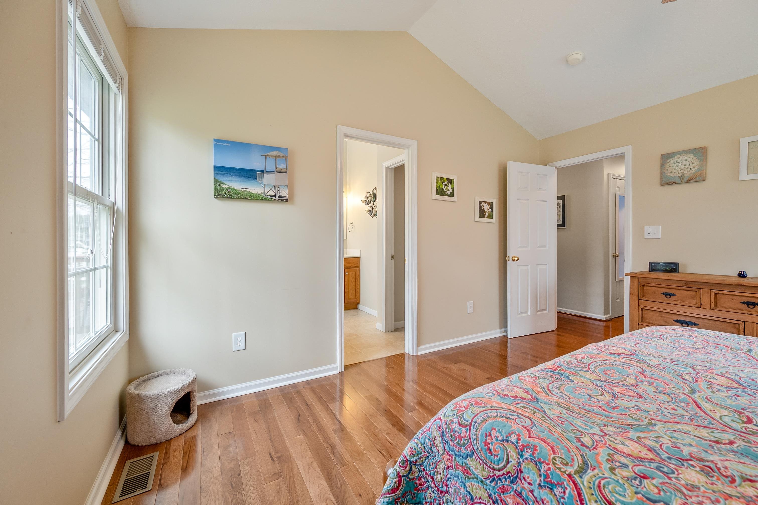 204 HEARTWOOD Crossing