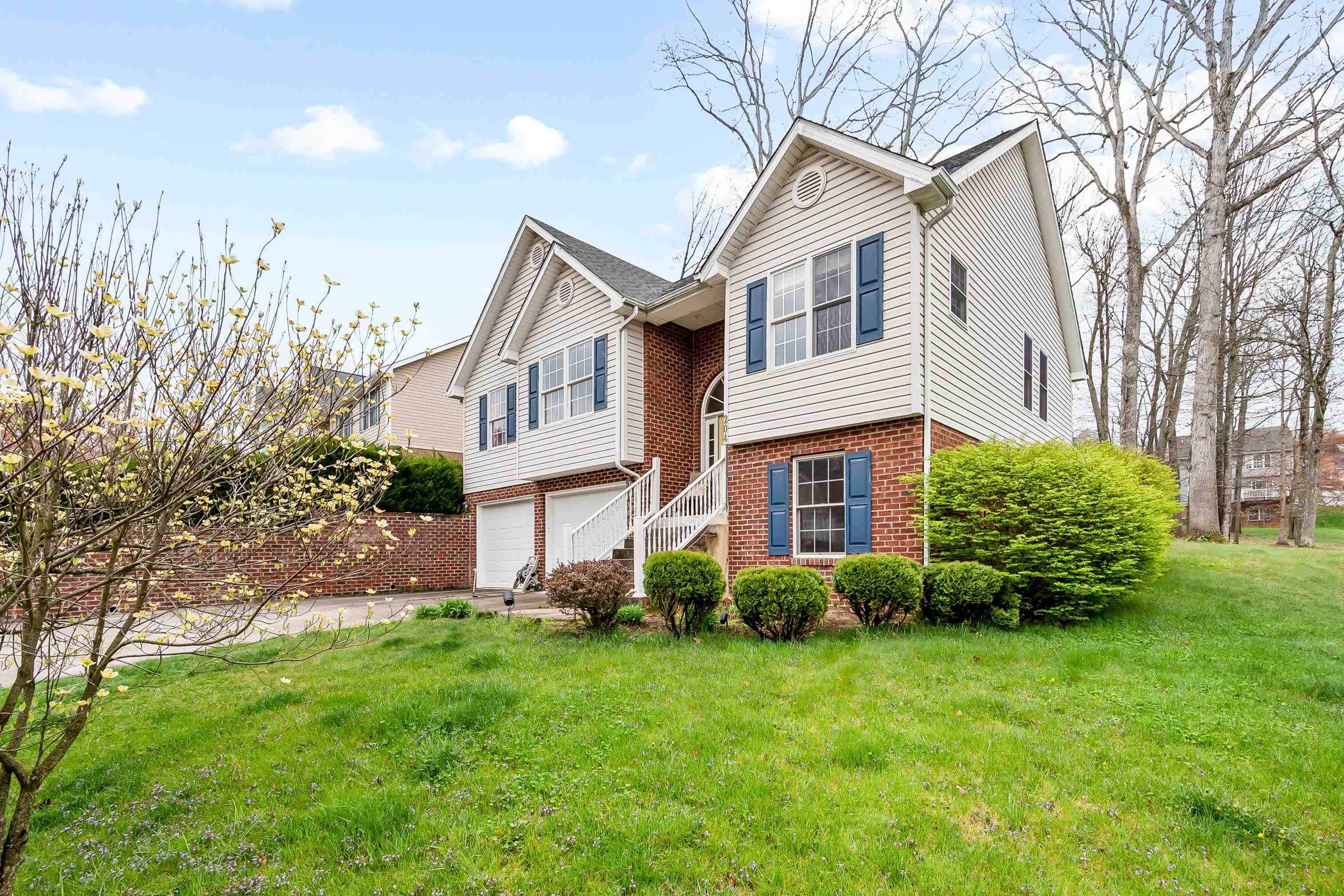 204 HEARTWOOD Crossing