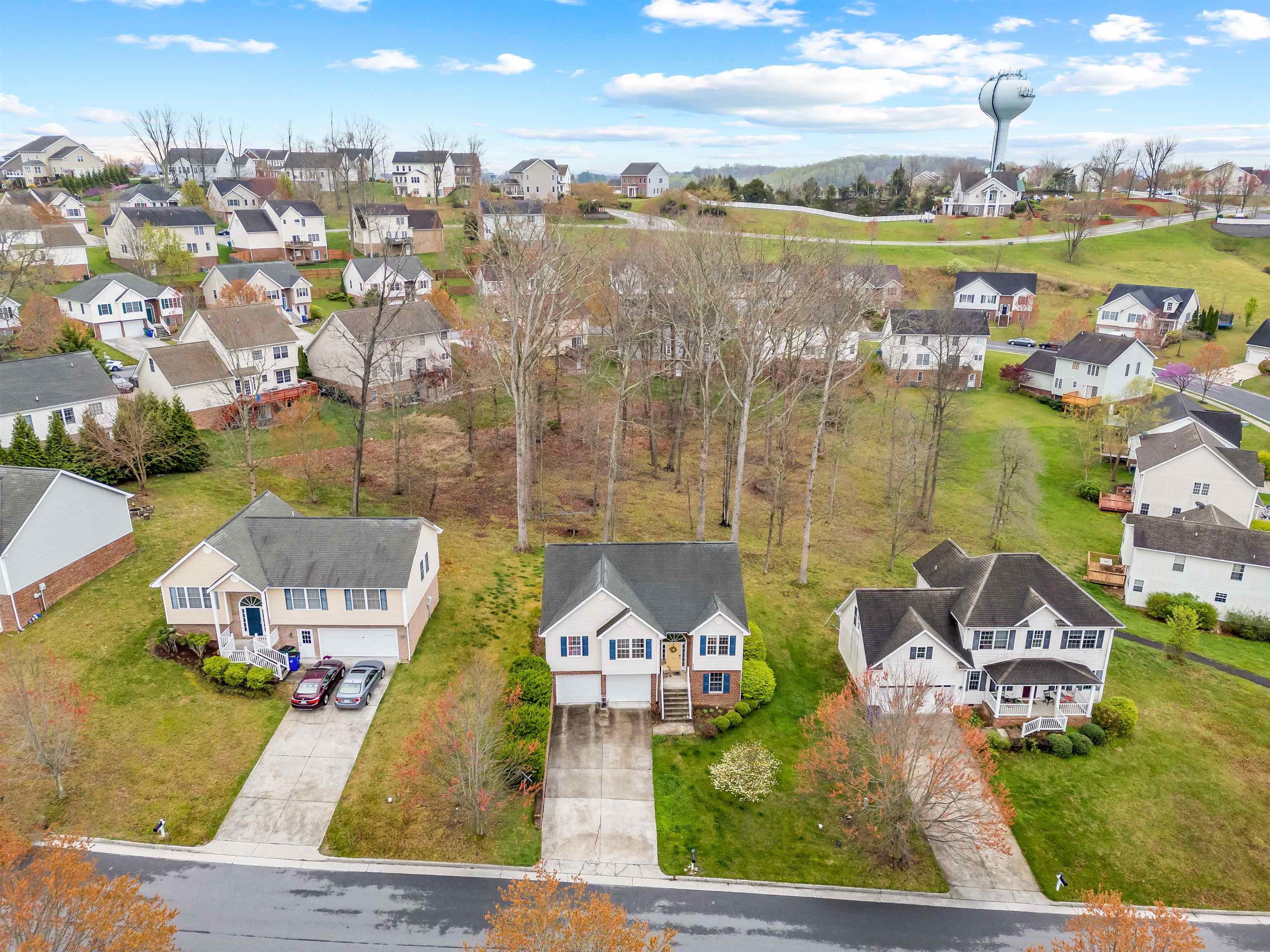 204 HEARTWOOD Crossing