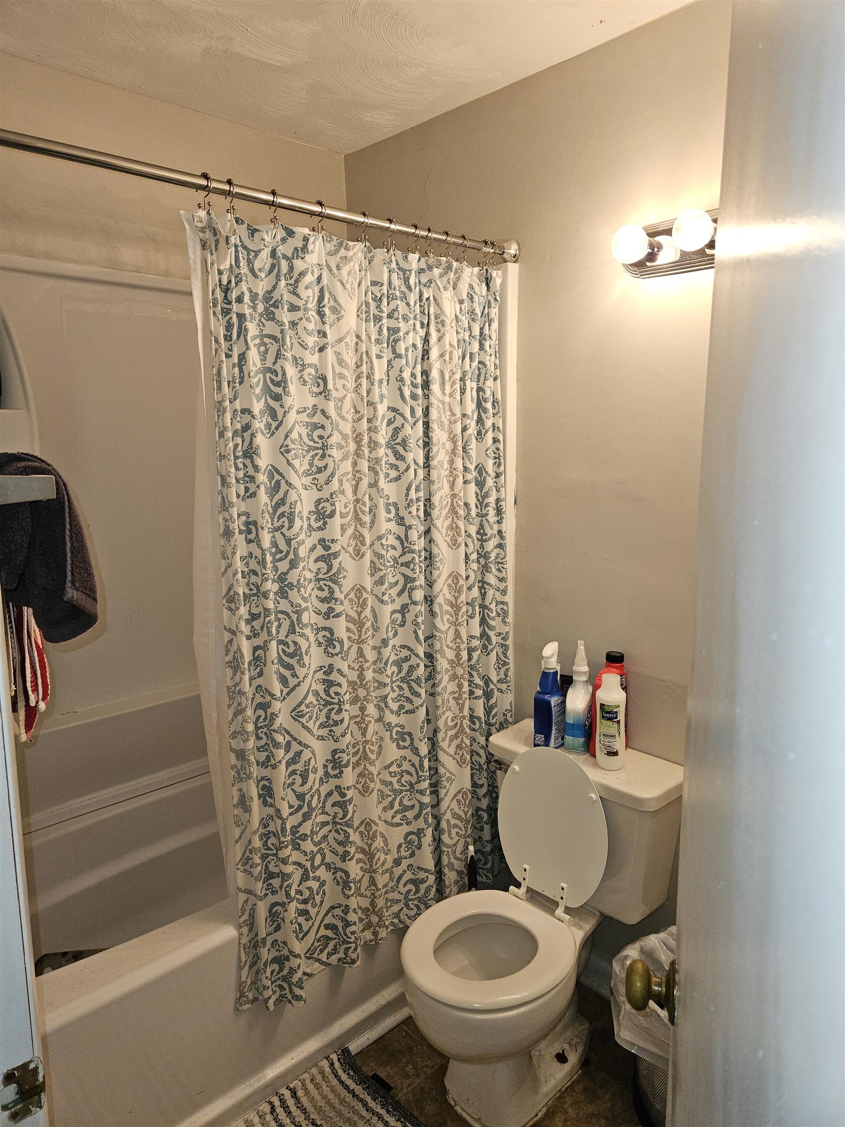 1205 UNIVERSITY Terrace D