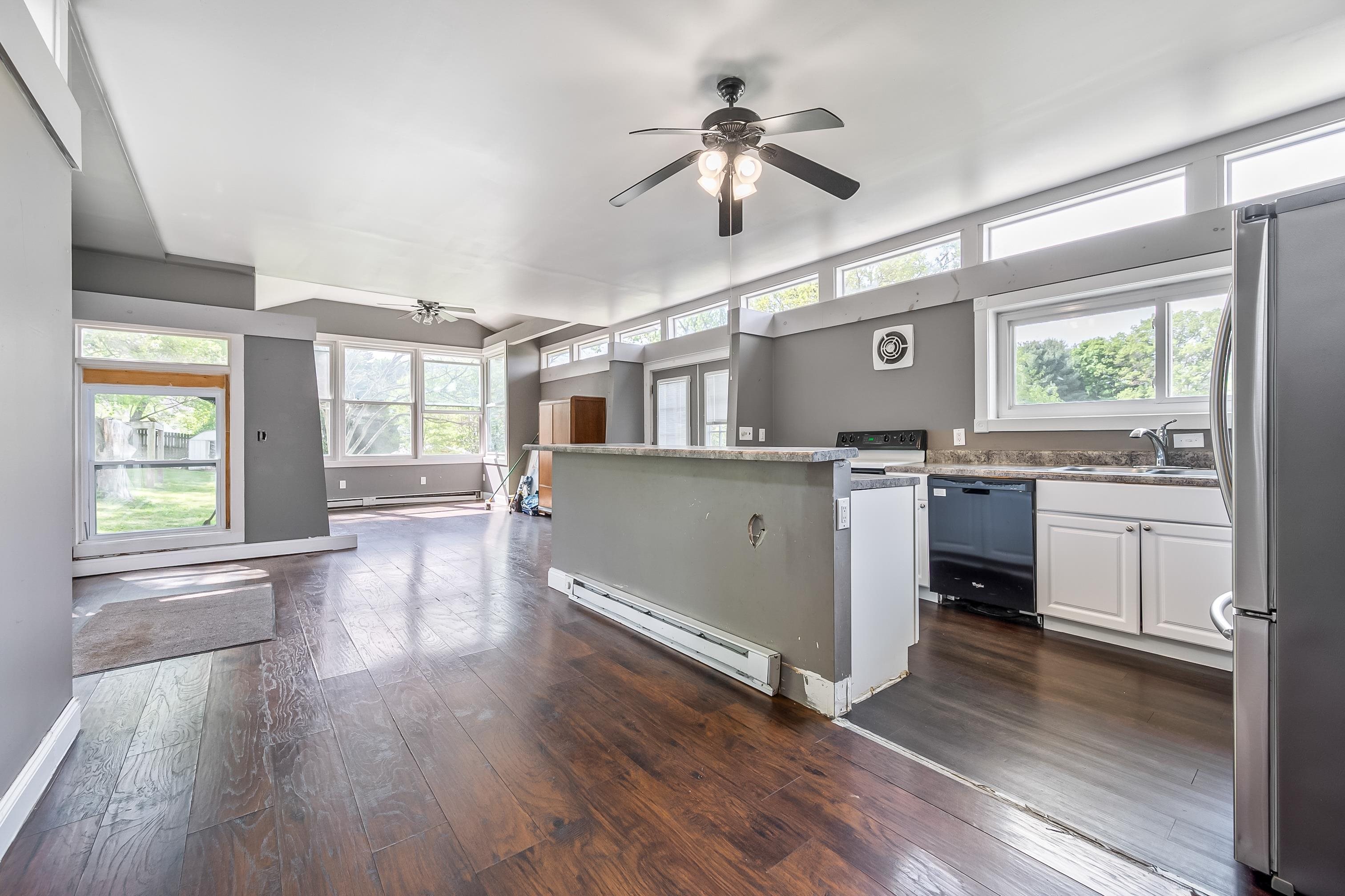 60 2ND Street SW