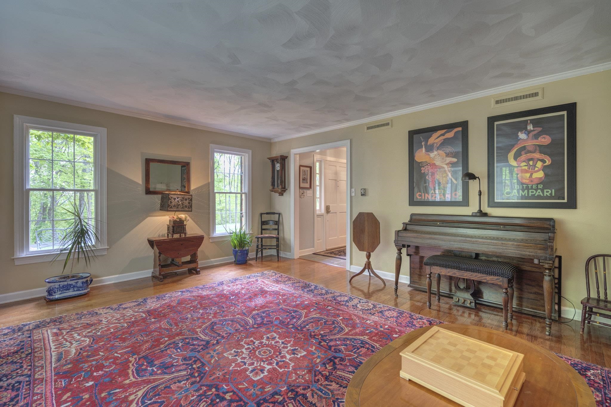 3415 Laurel Drive
